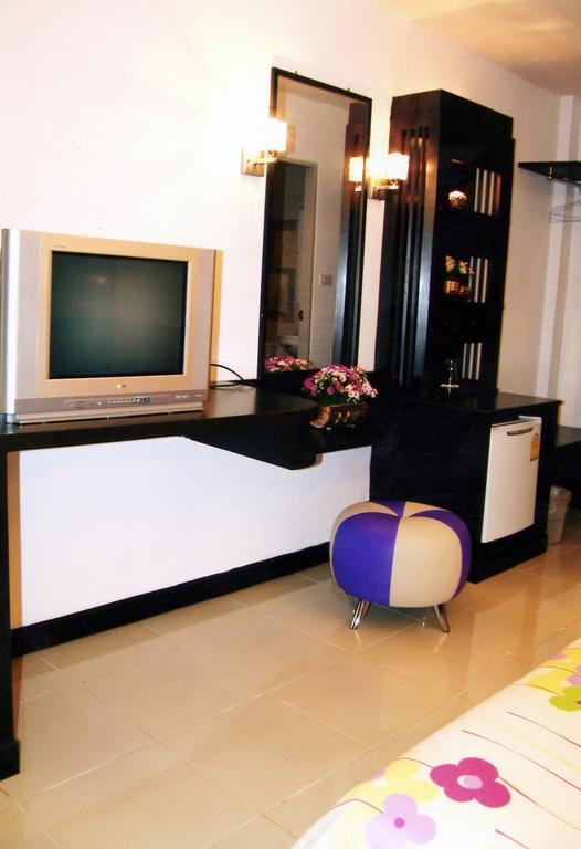 Guest house Charlie House 2*