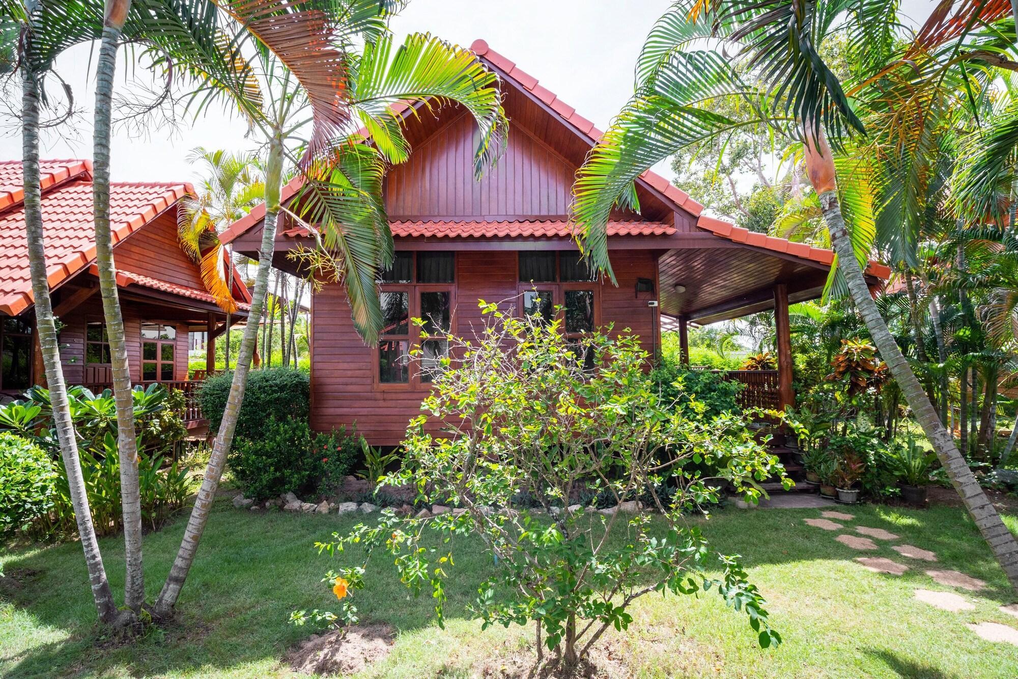 Oyo 786 Bangsaray Village