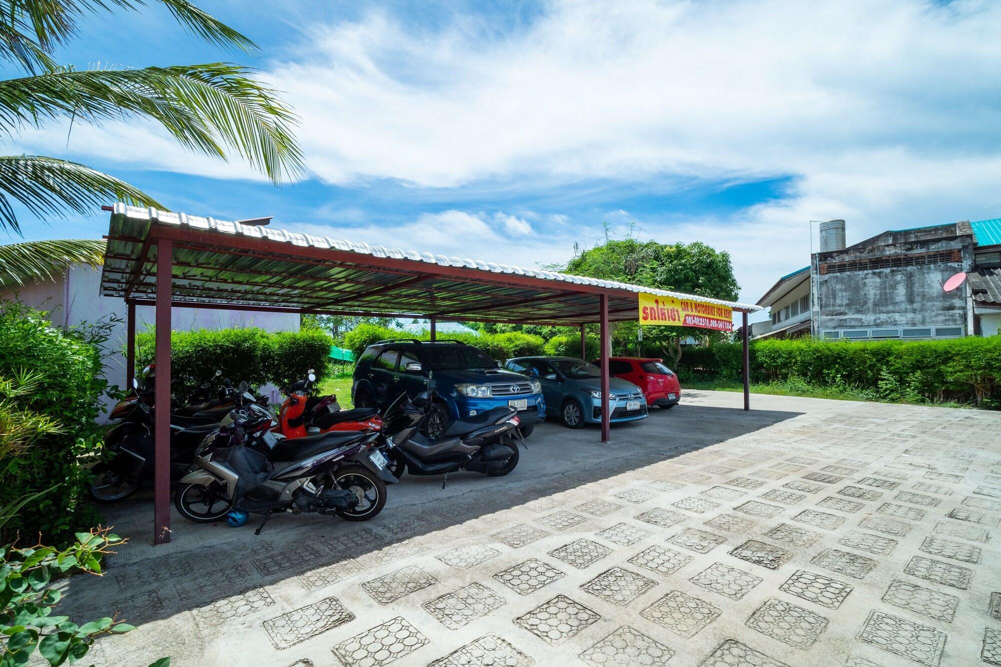 Hotel Oyo 786 Bangsaray Village