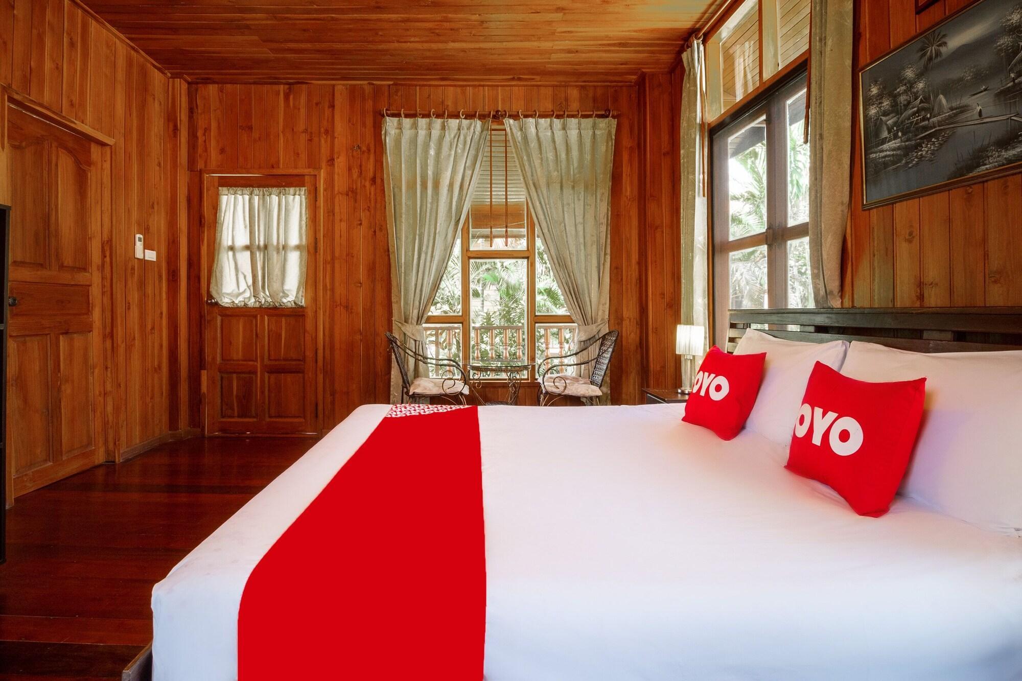 Oyo 786 Bangsaray Village 3* Sattahip