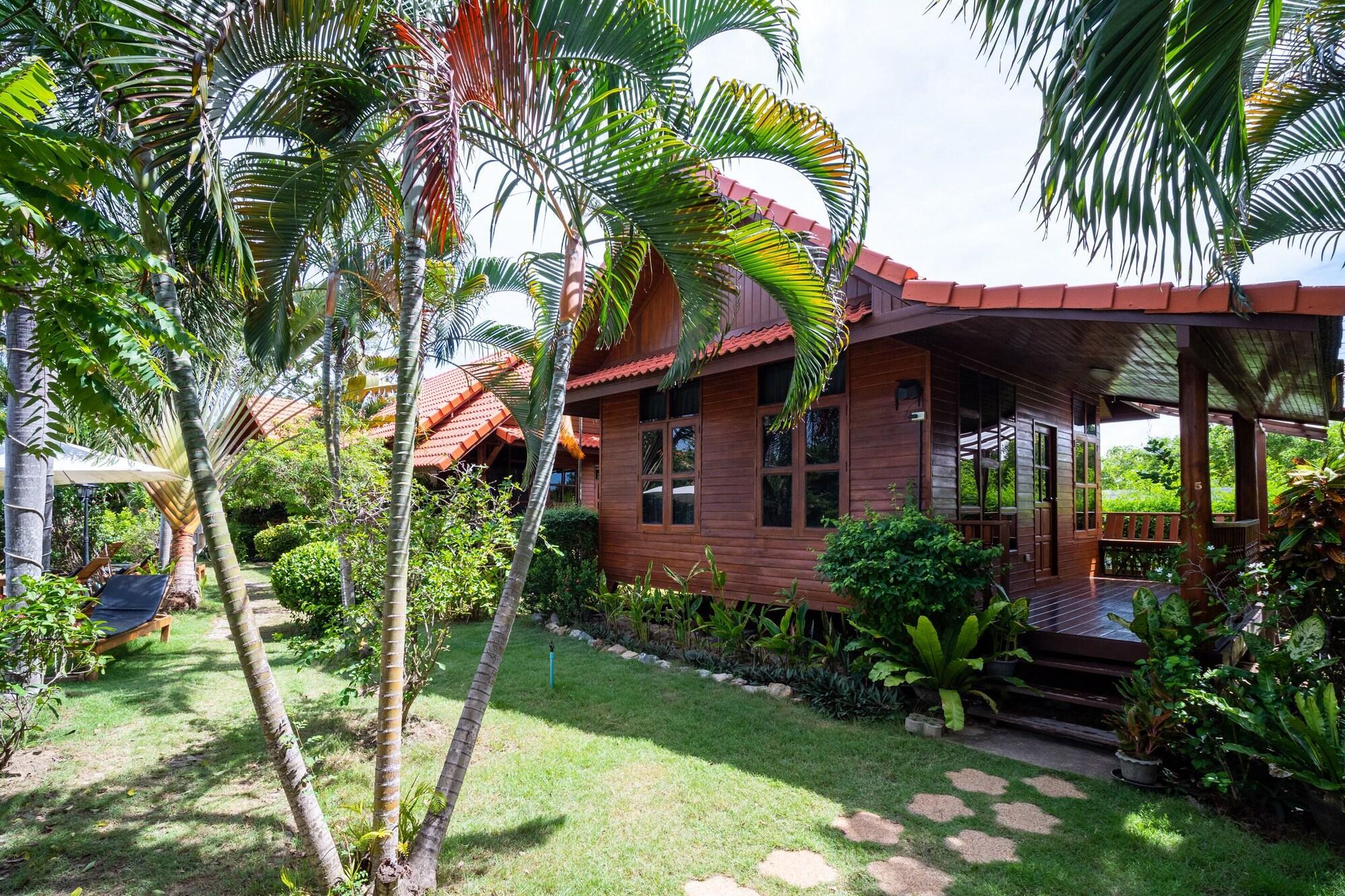 Hotel Oyo 786 Bangsaray Village 3*