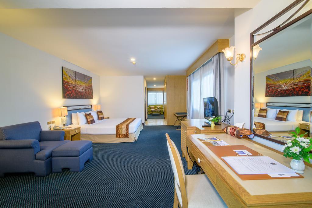 Golden Hotel Cha-Am