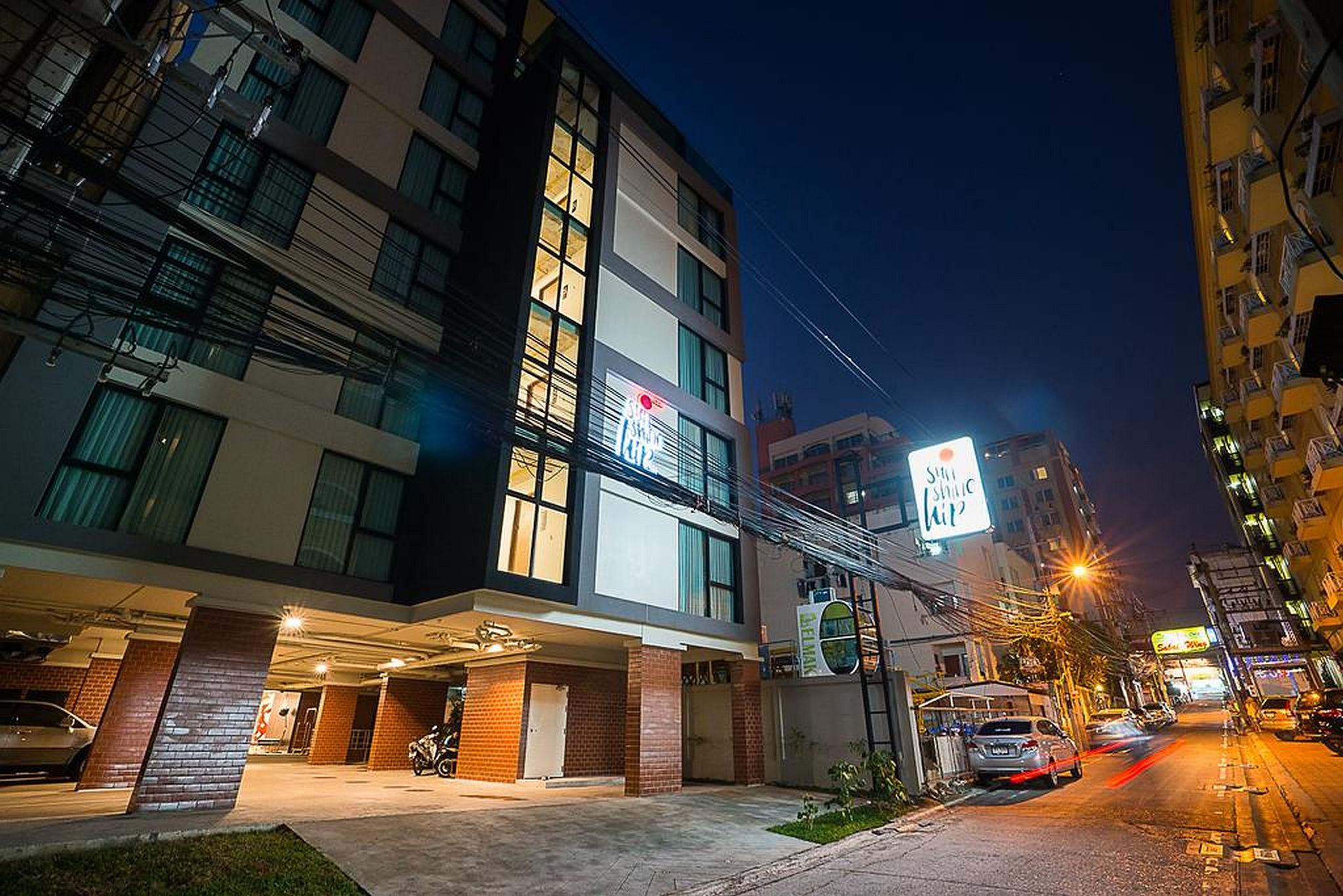 Sunshine Hip Hotel 3*