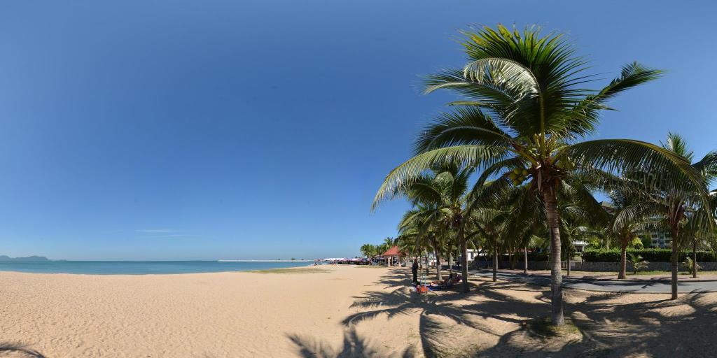 Cross Vibe Pattaya Seaphere - Formerly X2 Vibe Pattaya Seaphere Na Chom Thian