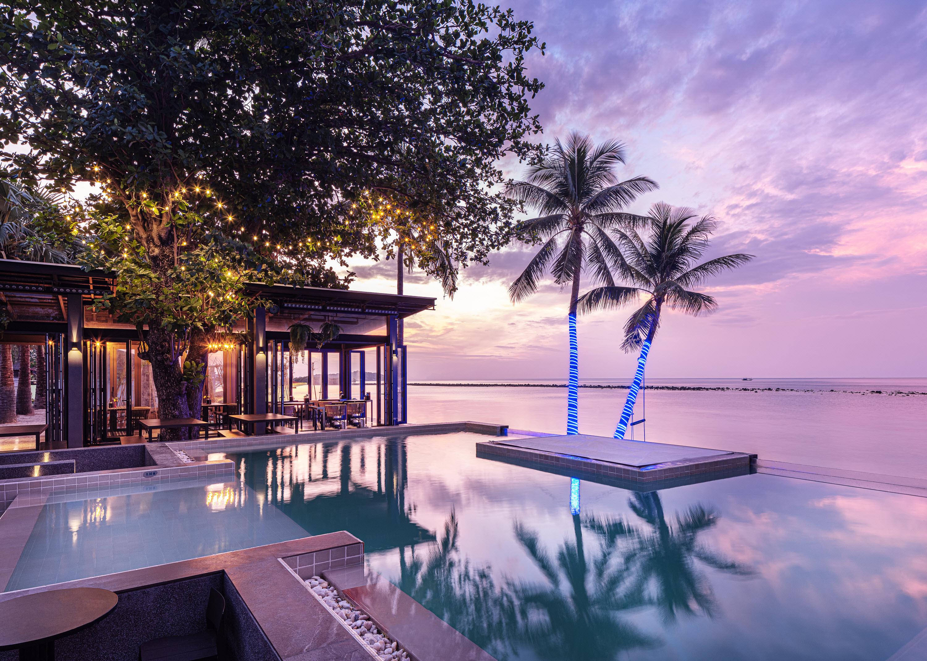 Lub D Chaweng - Beachfront & Vibrant Social Vibe 4*