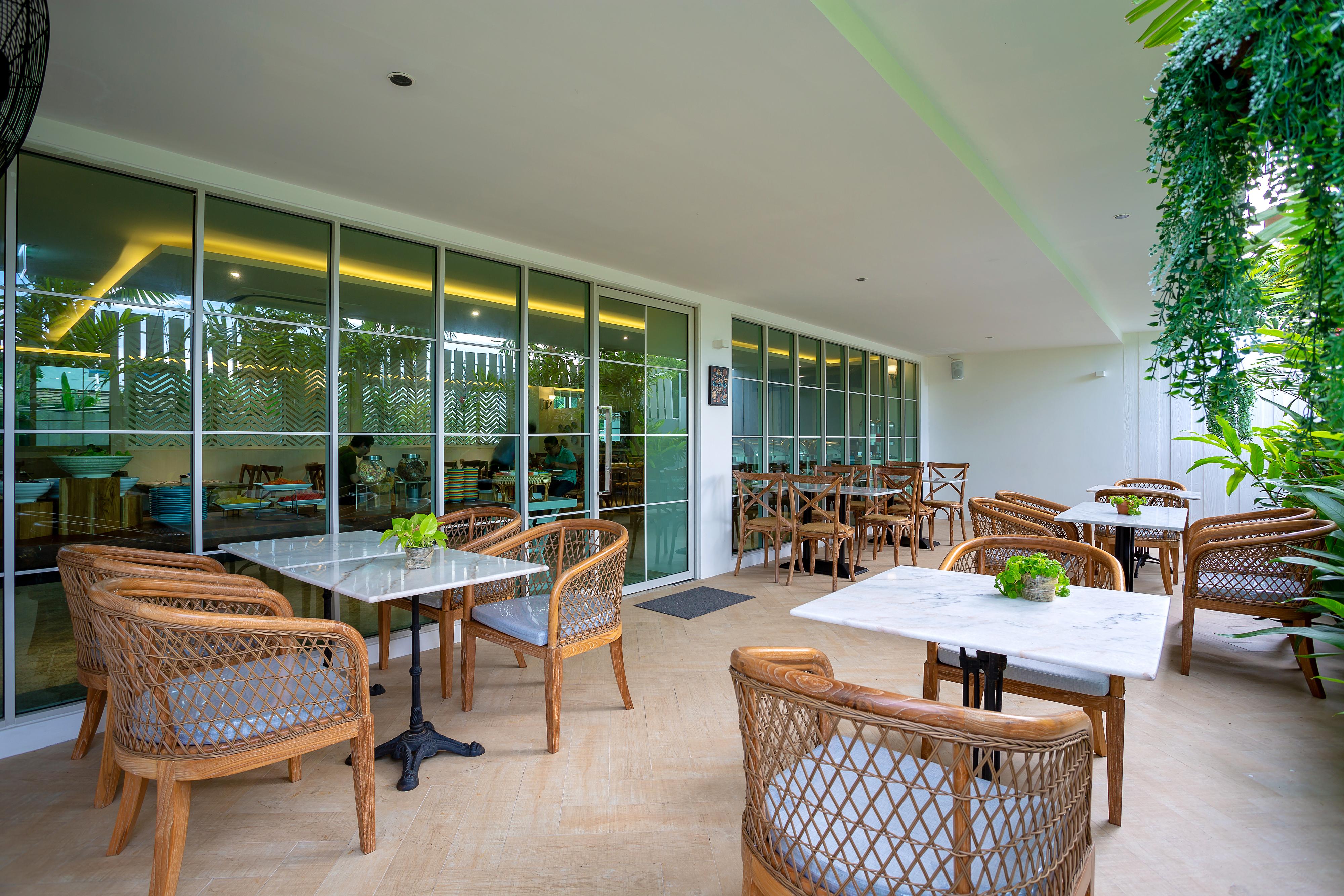 Costa Village Bangsaray 4*