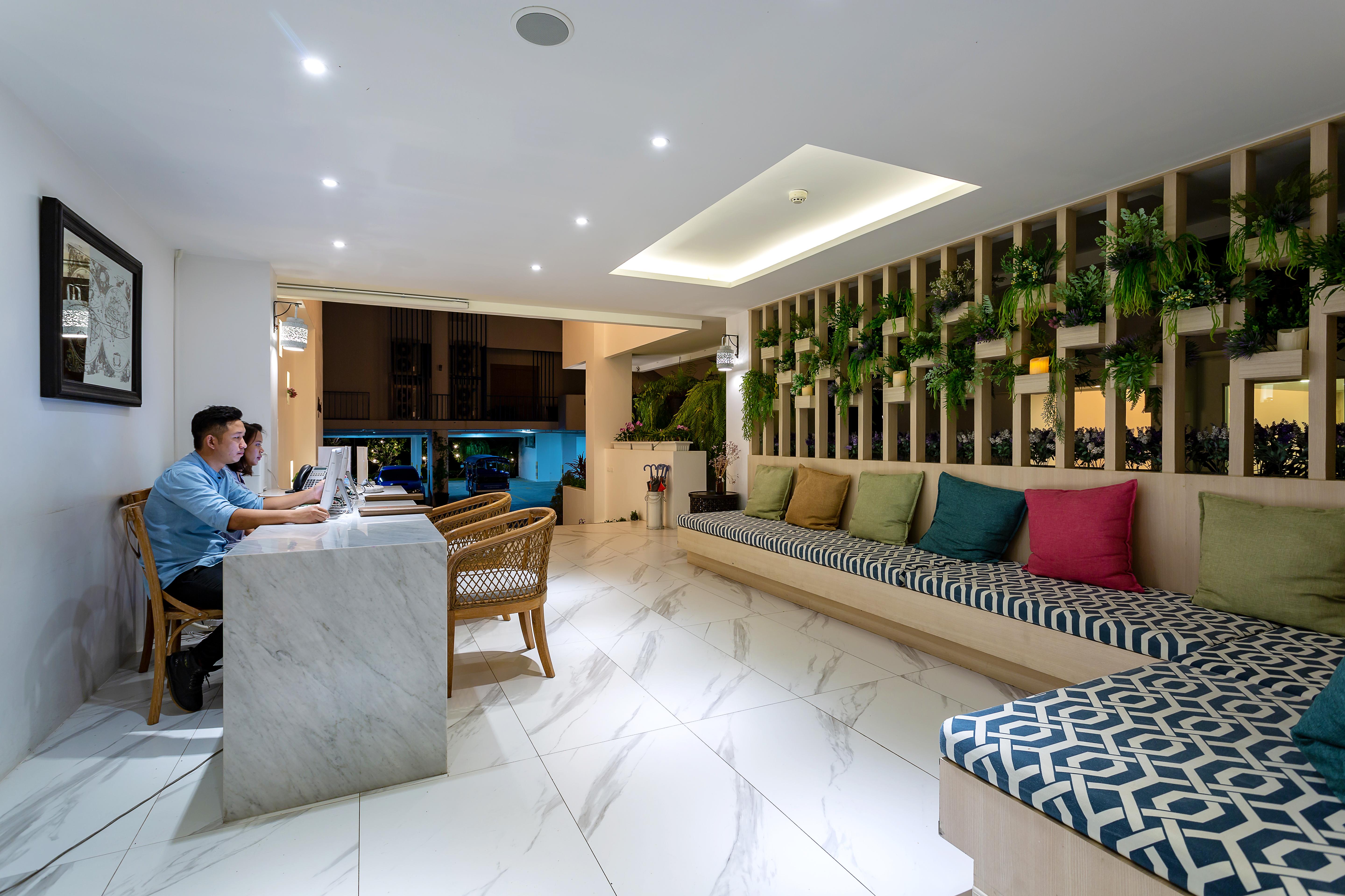 Hotel Costa Village Bangsaray 4*