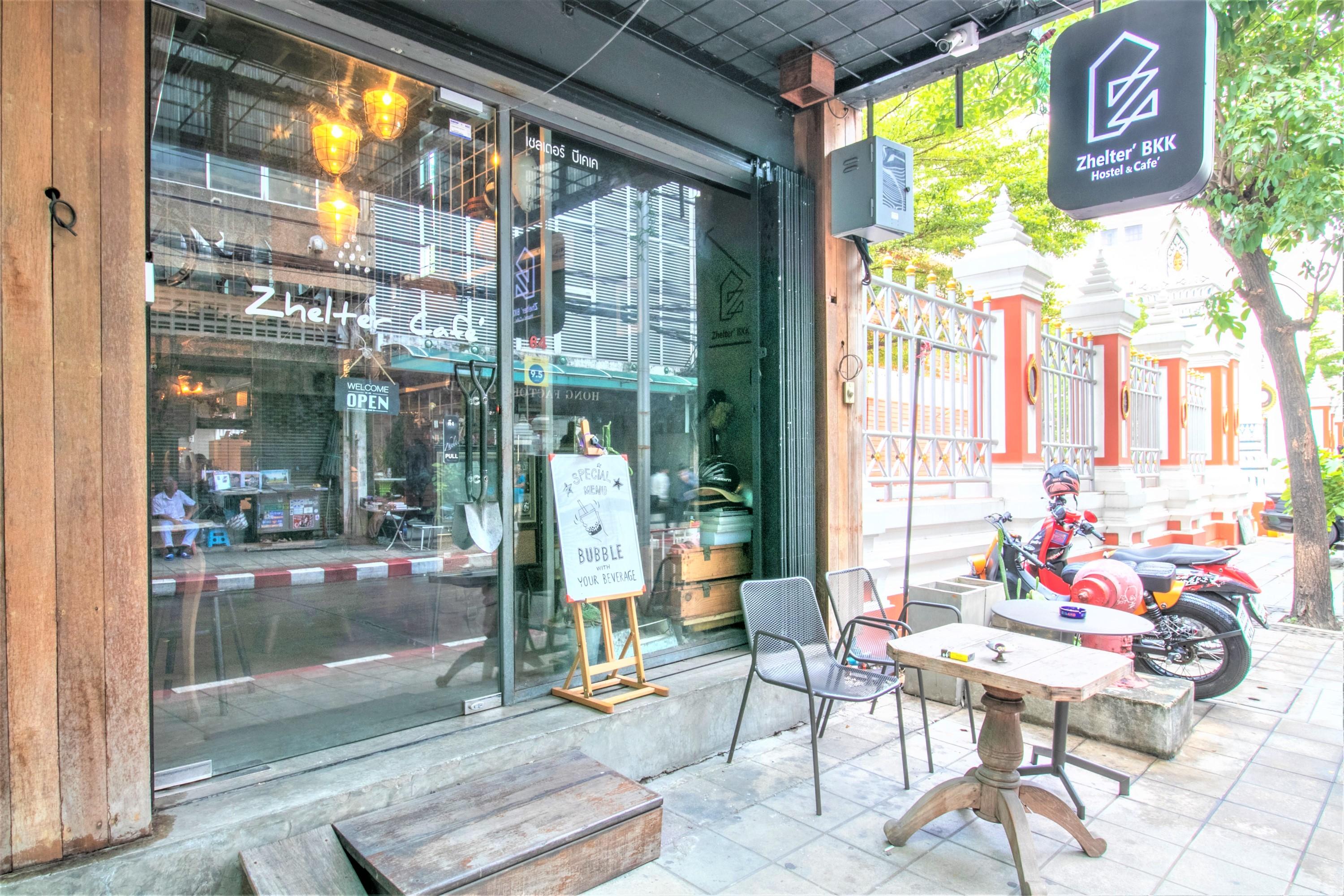 Zhelter'bkk Hostel *