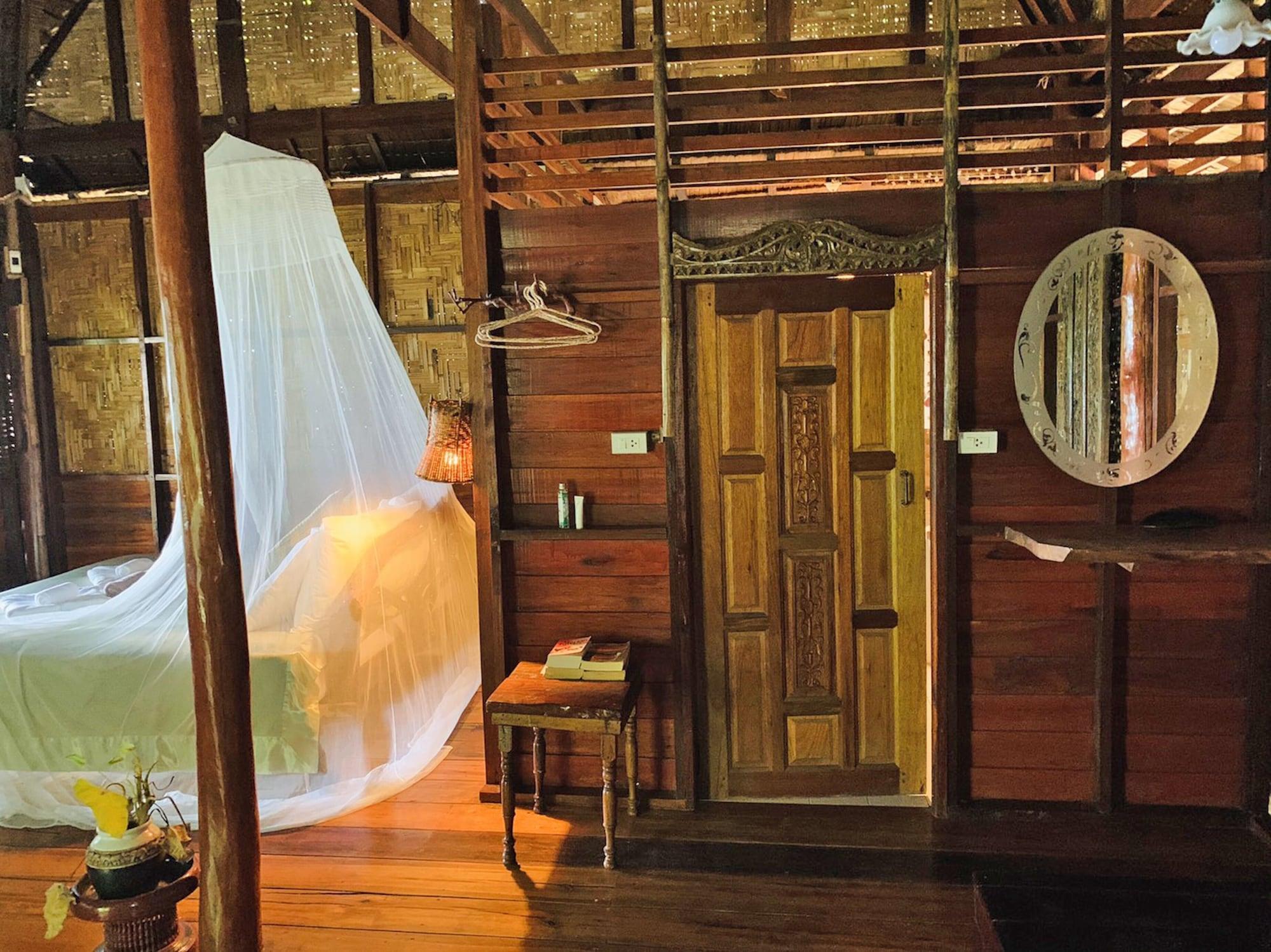 Banyan Bay Villas * Koh Jum