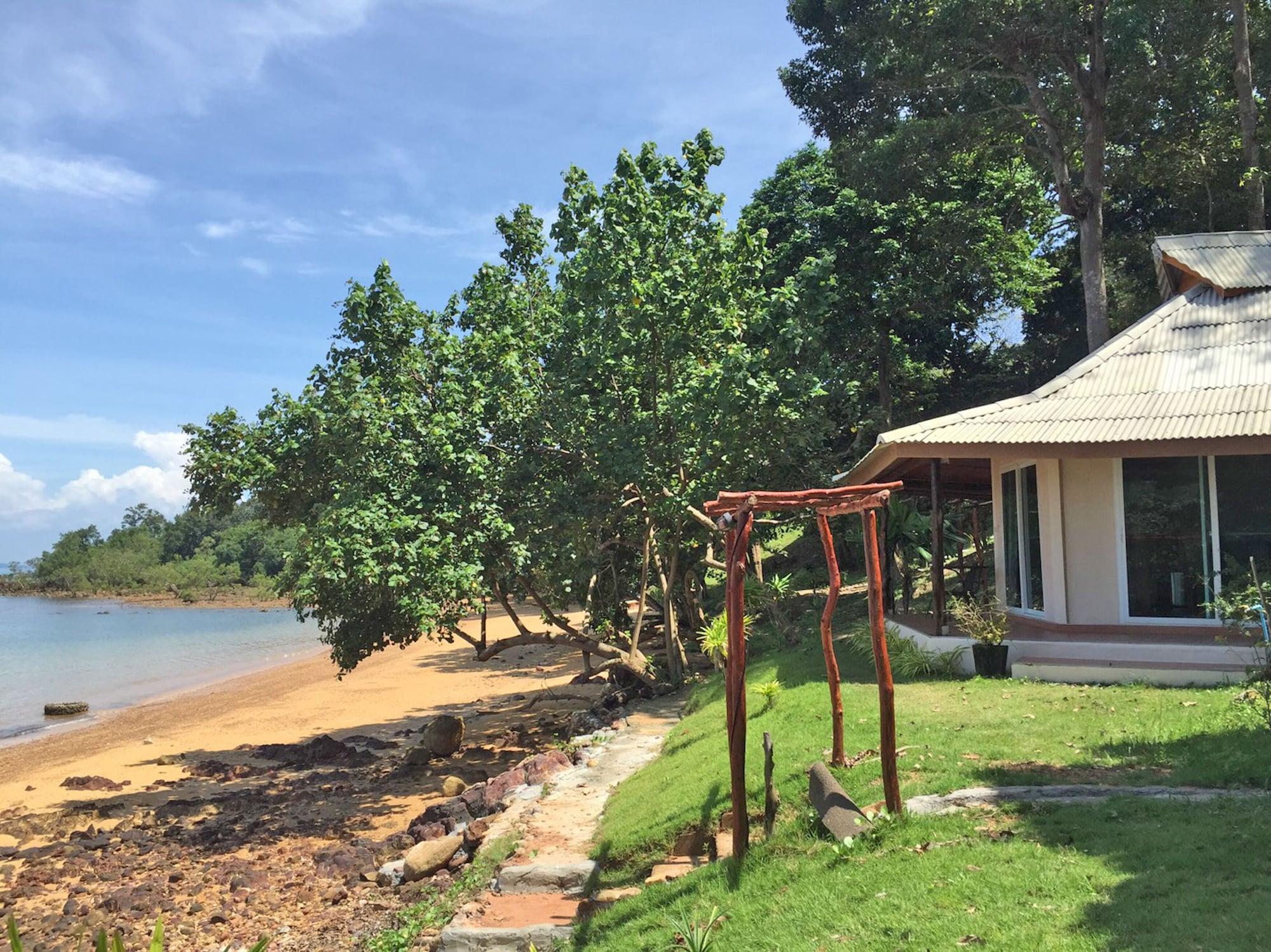 Banyan Bay Villas Homestay *