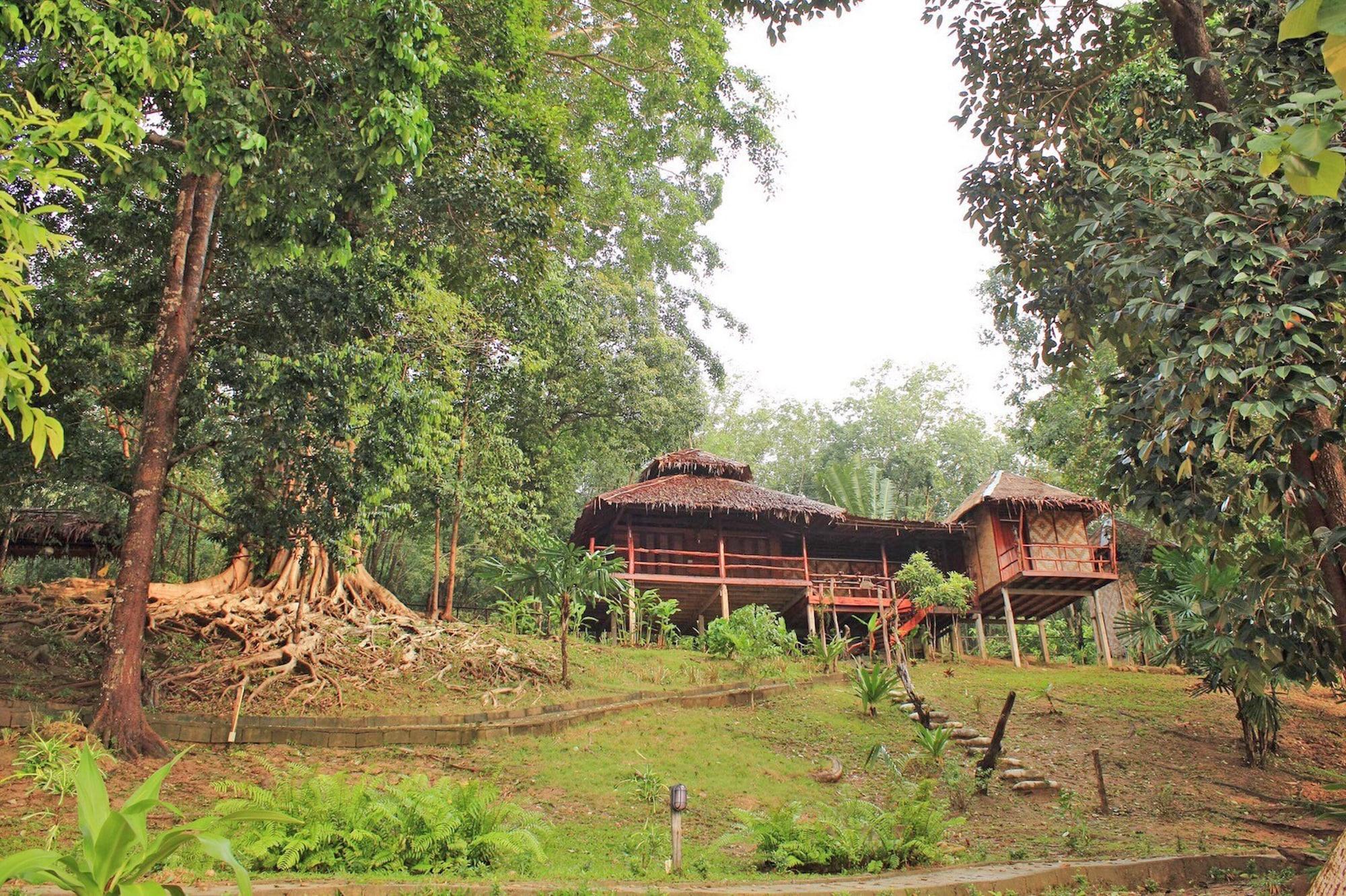 Banyan Bay Villas * Koh Jum