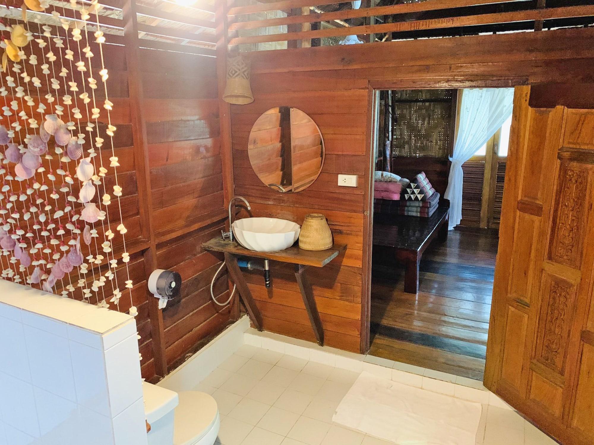 Banyan Bay Villas Homestay *