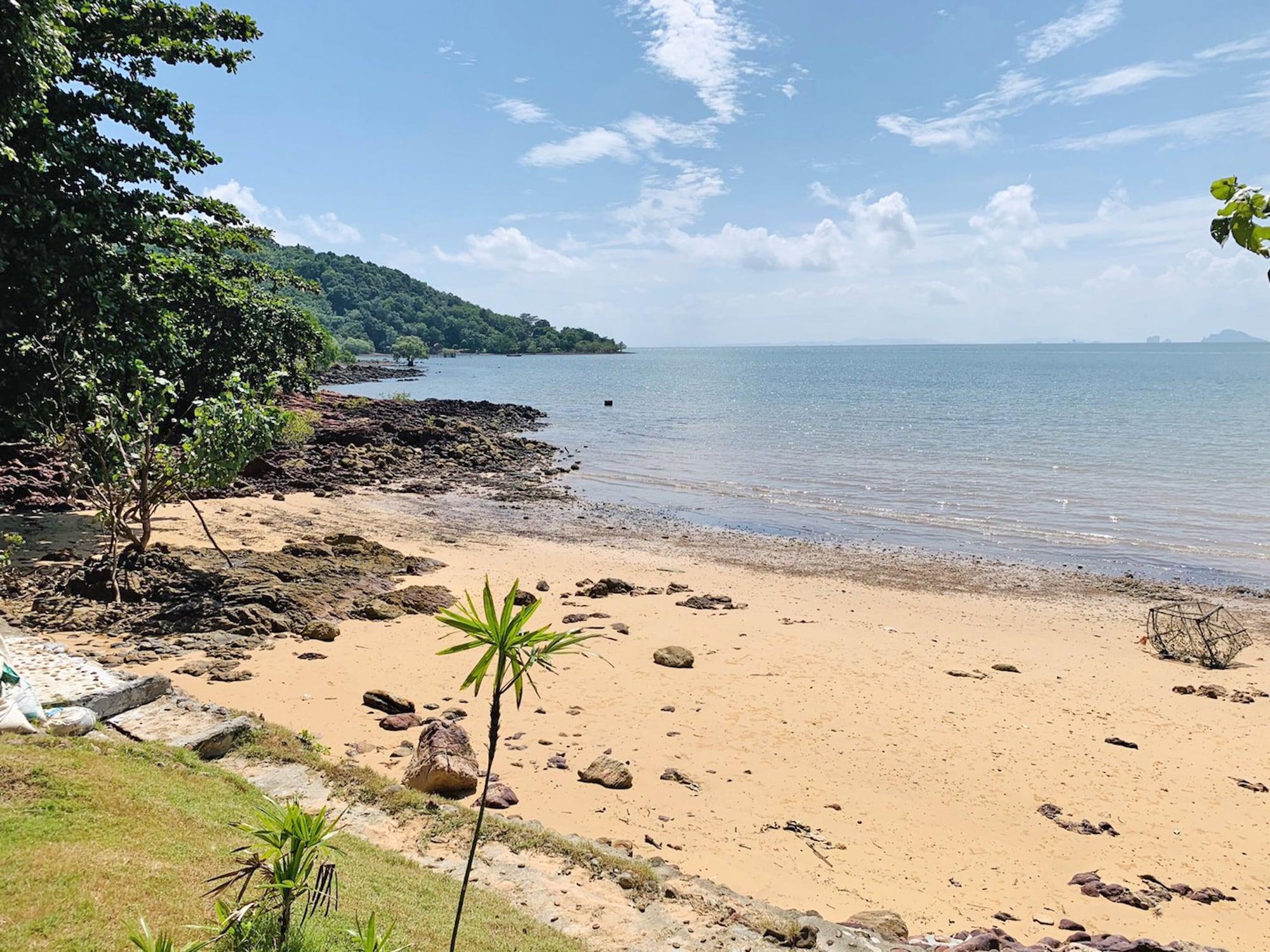 Banyan Bay Villas Homestay Koh Jum