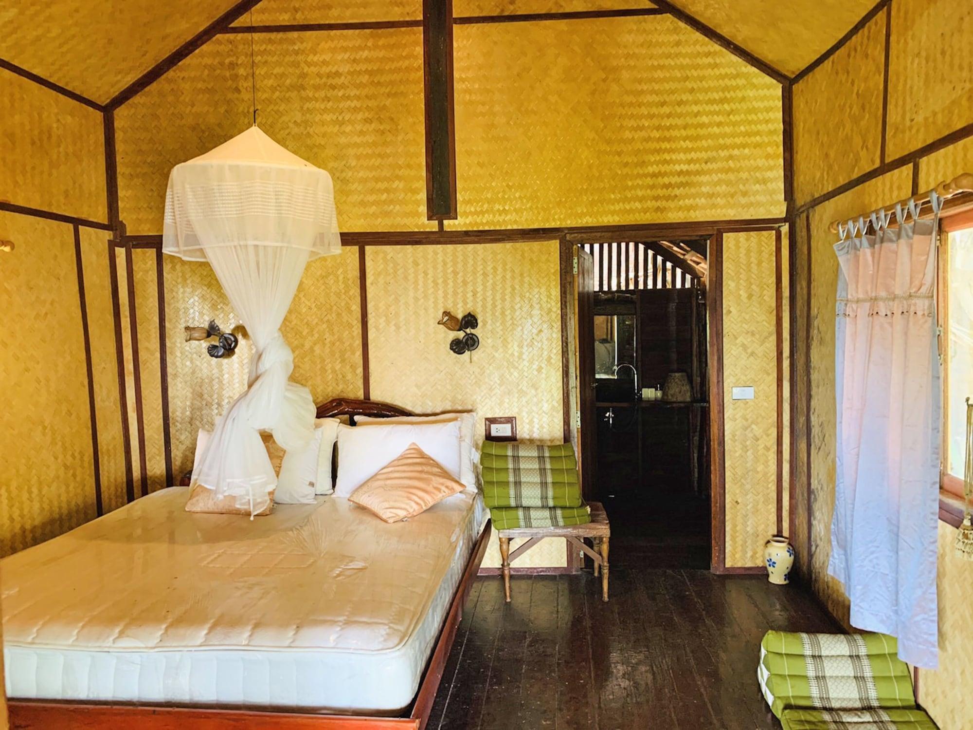 Banyan Bay Villas Homestay *