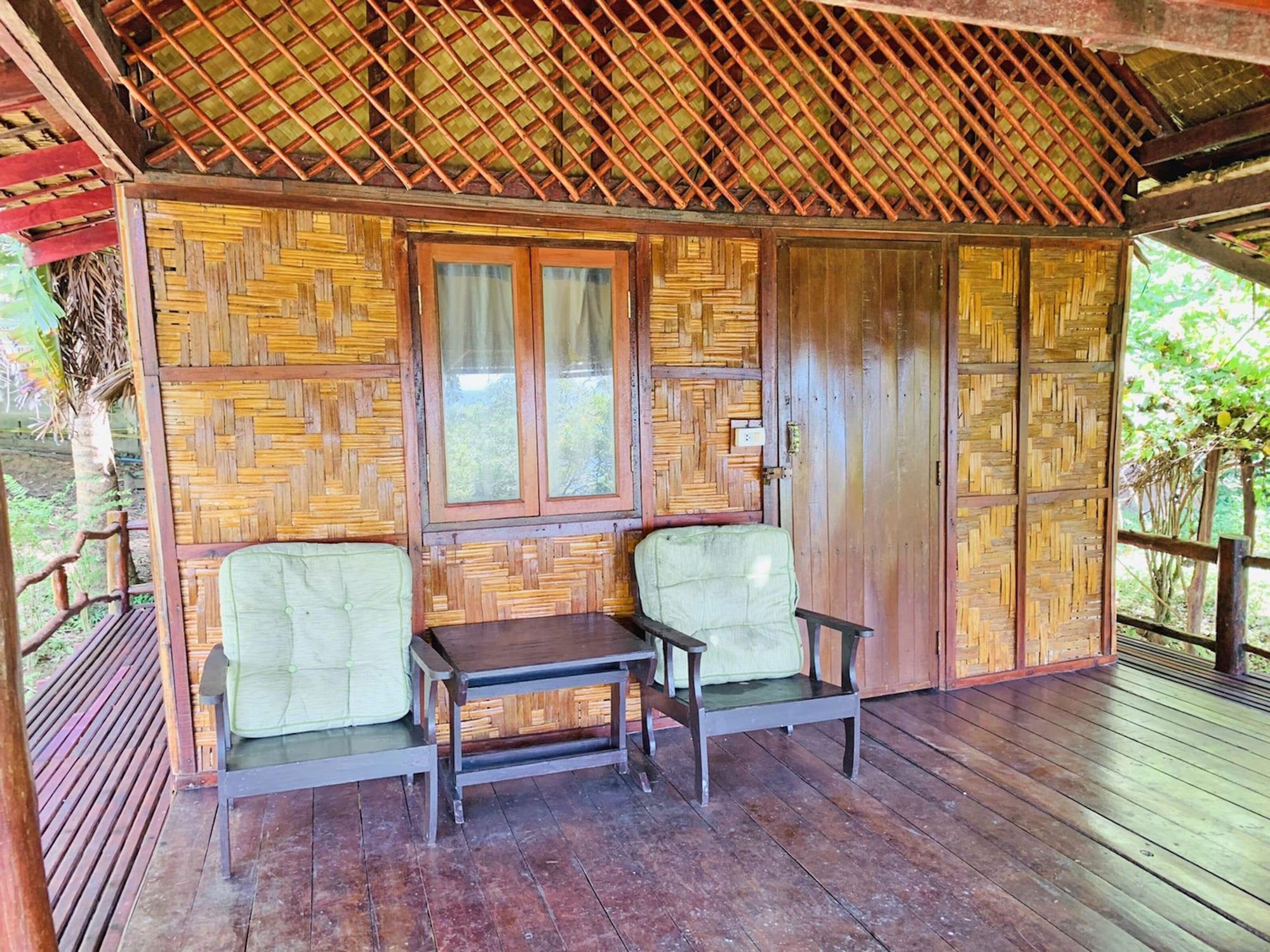 Banyan Bay Villas Homestay Koh Jum