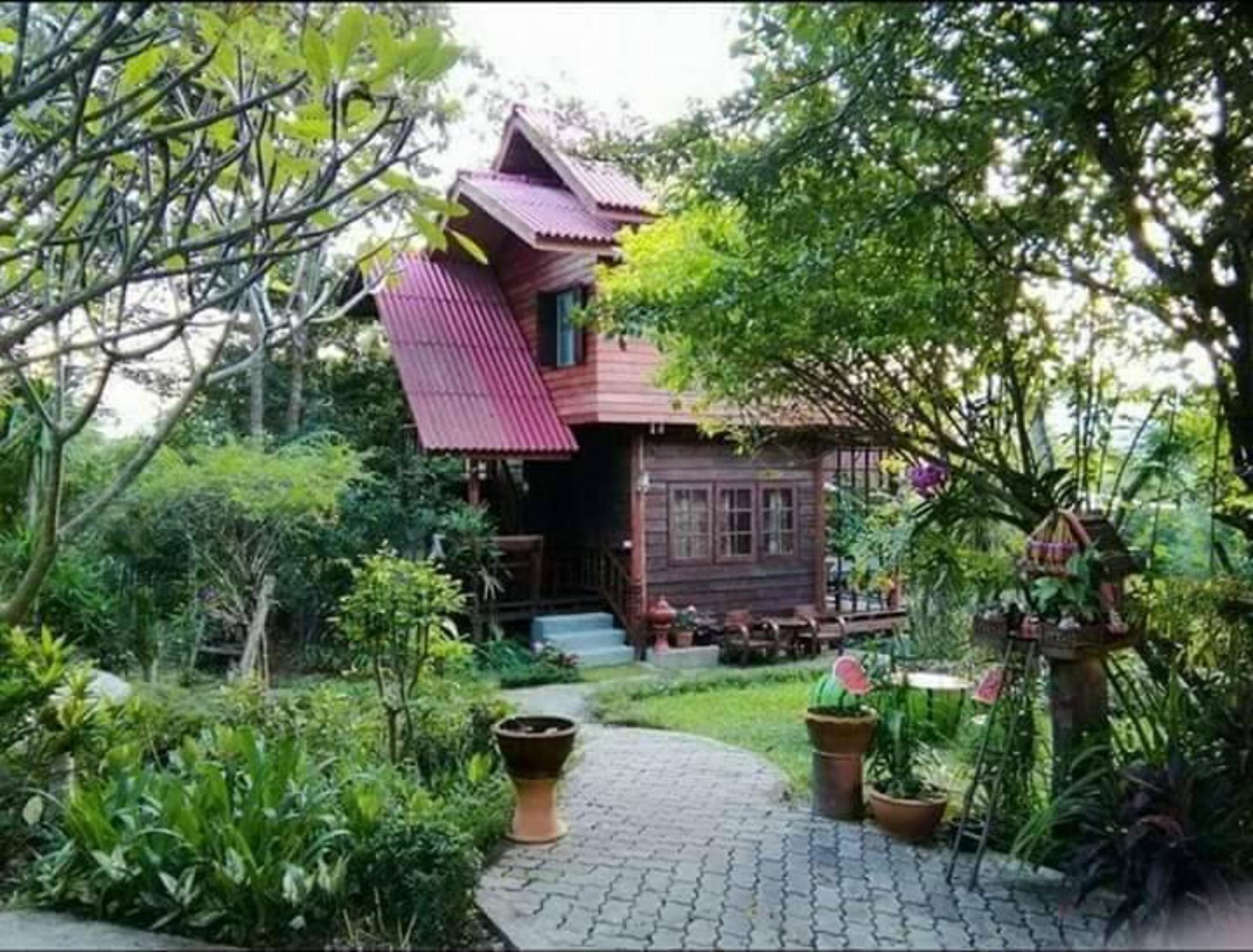 Thanyarat Resort Saluang
