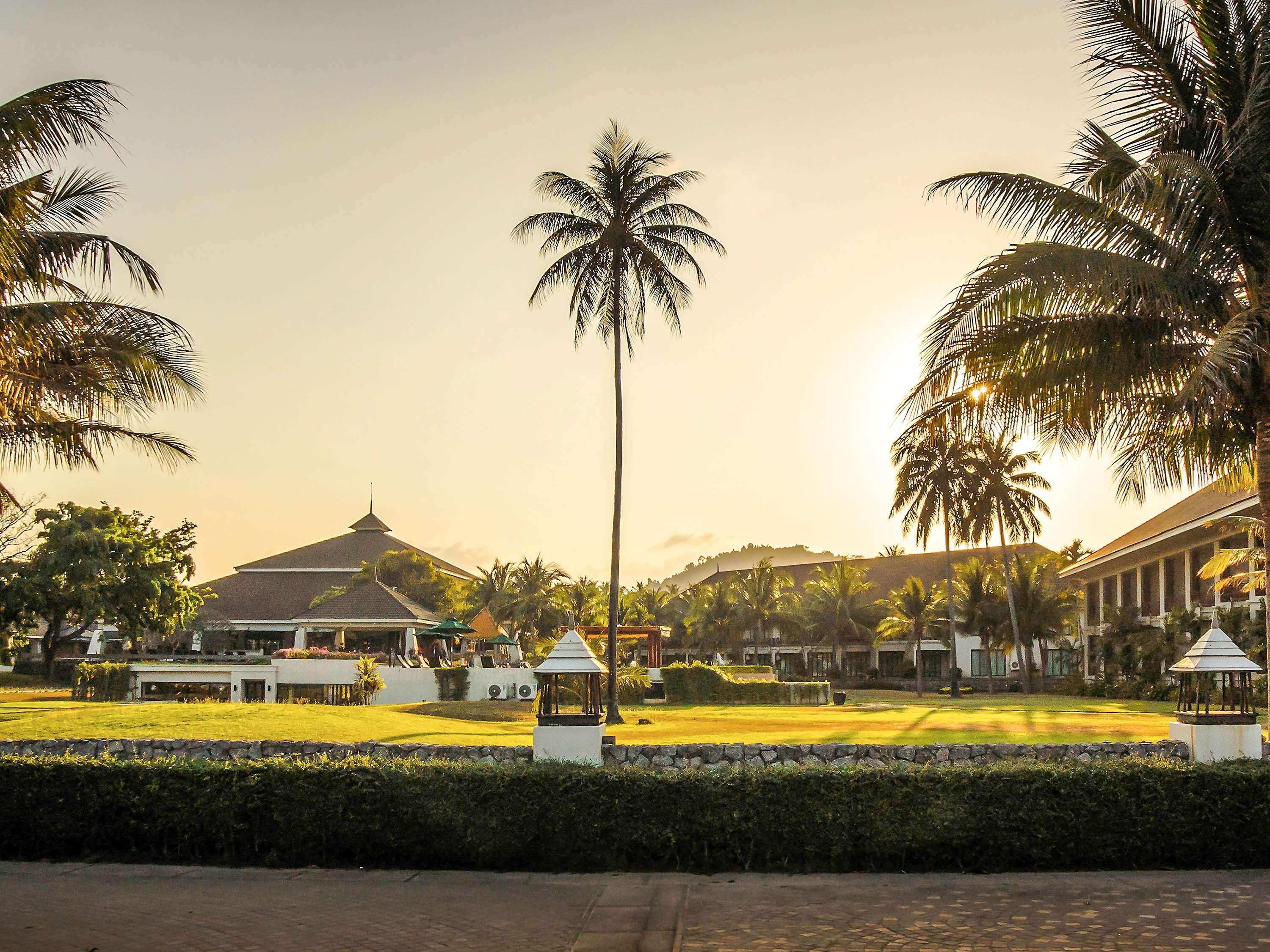 Hotel The Nouveau And Golf Chumphon