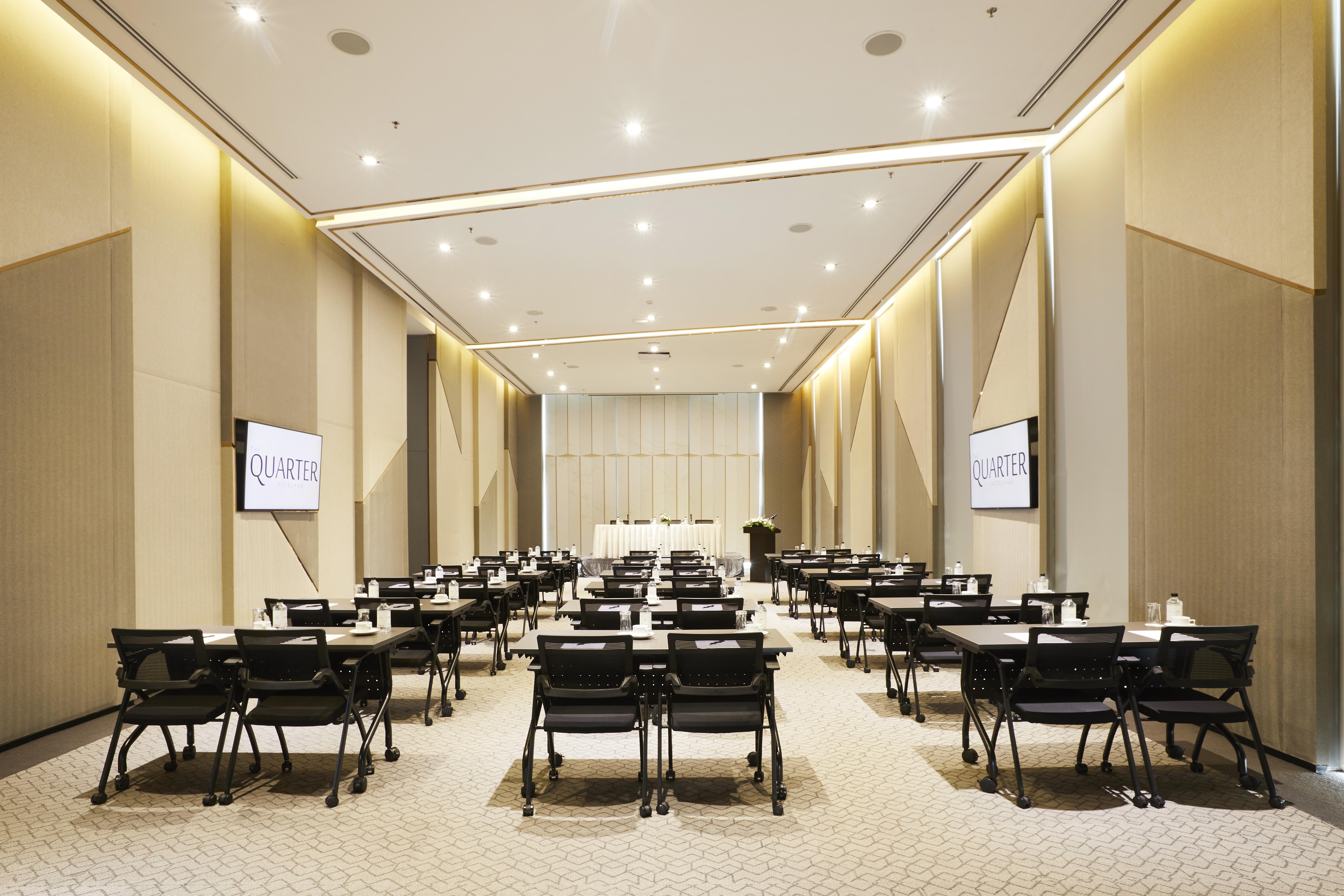 The Quarter Ari By Uhg Hotel Banguecoque