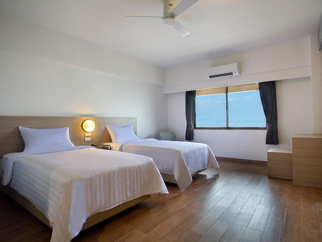 Red Planet Yai Sha Extra Hotel