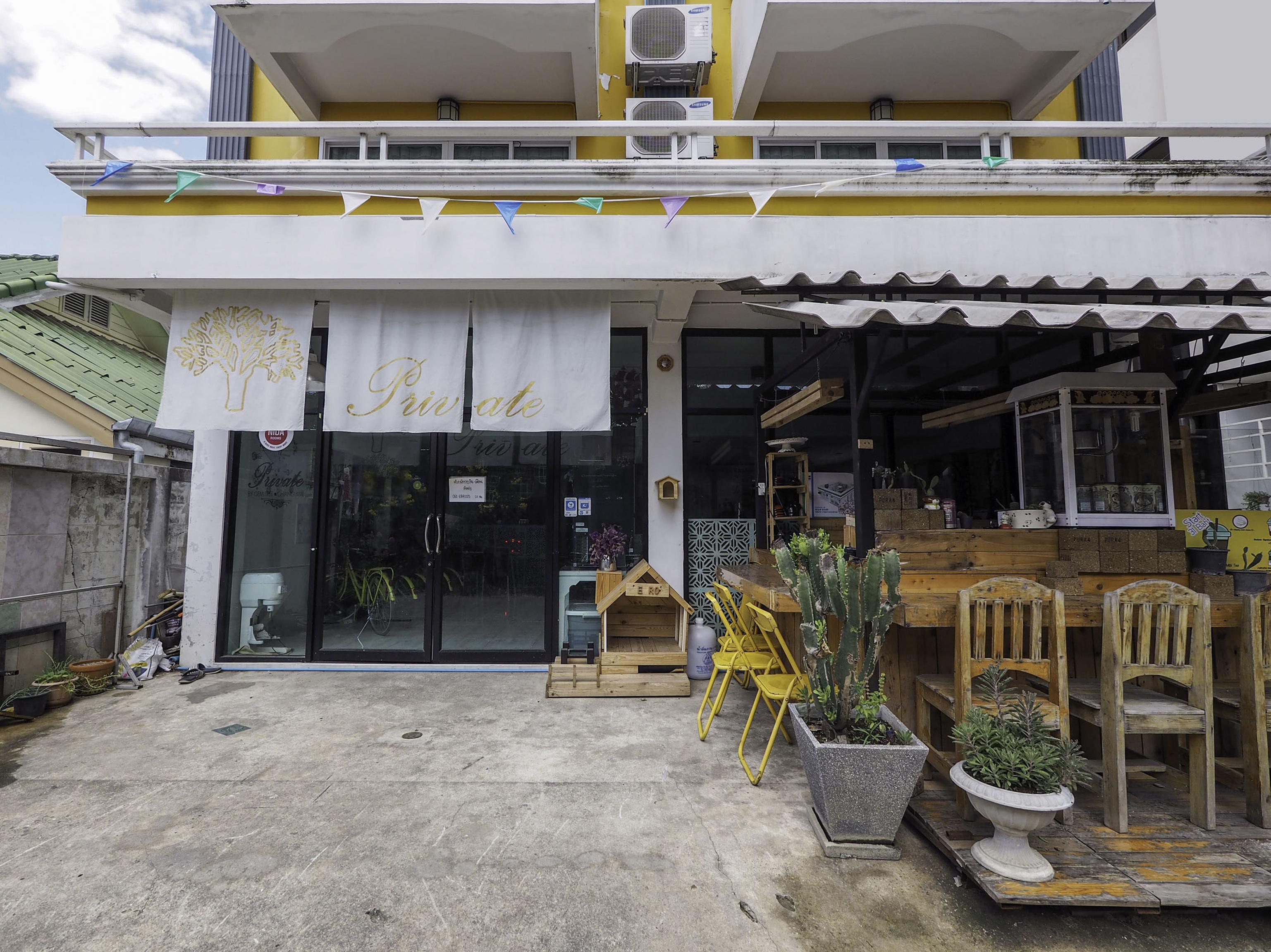 Hotel Oyo 983 The Private Hotel 2*