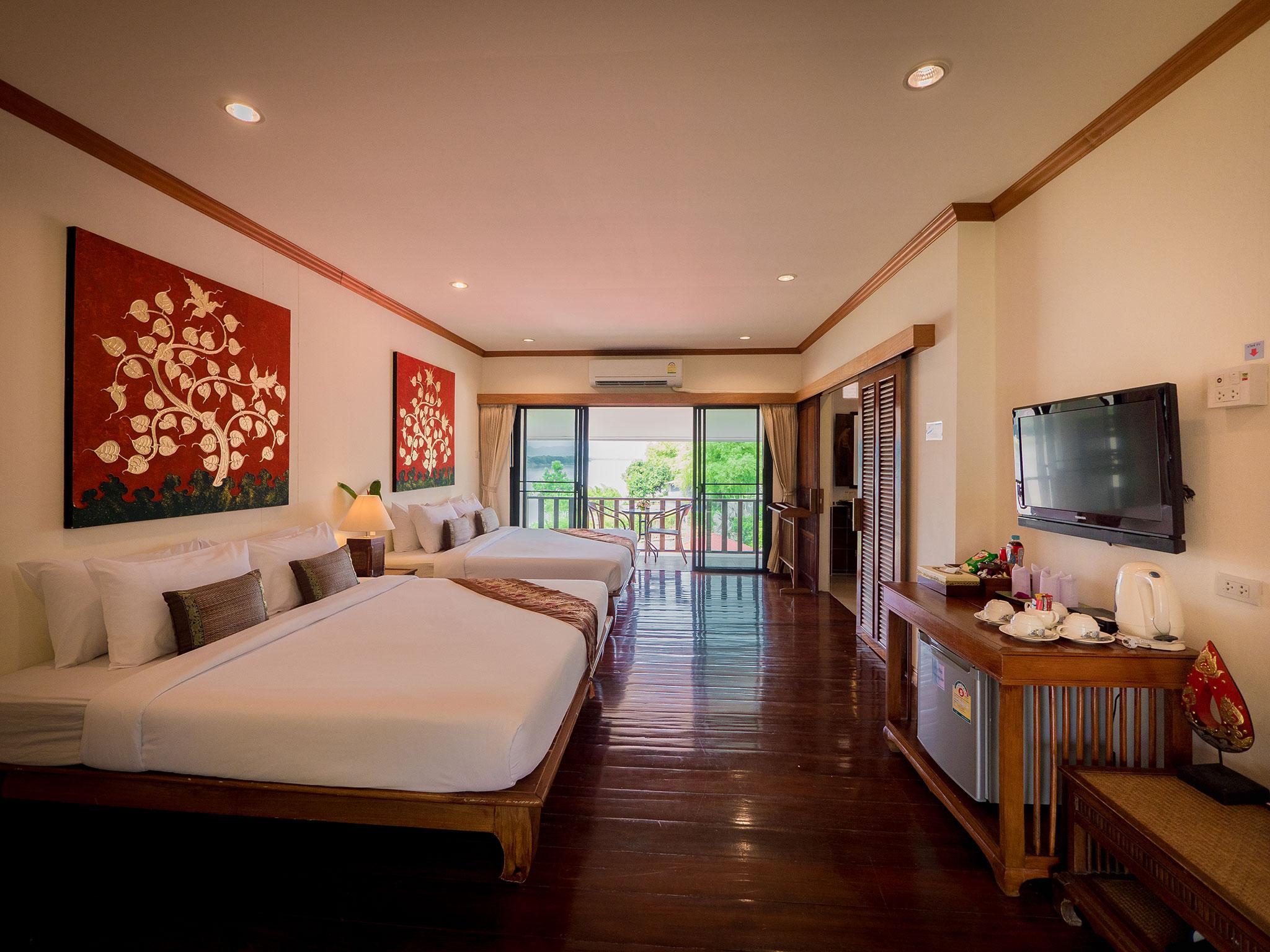Resort Chiangkhan River Mountain