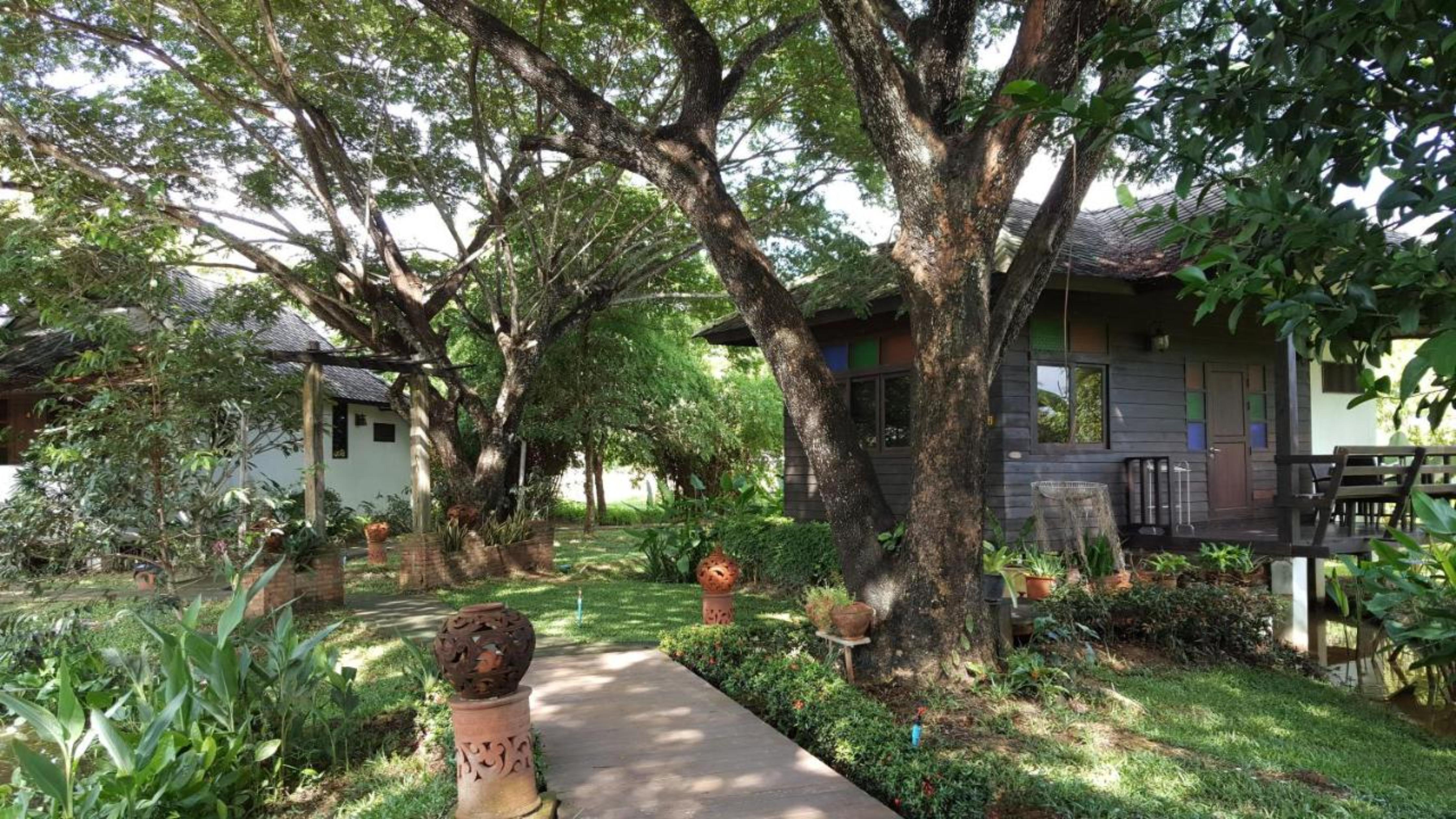 Baan Chai Thung Resort 3*