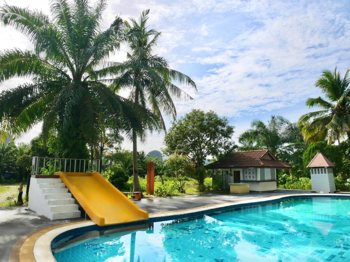 Pn Mountain And Krabi 3*