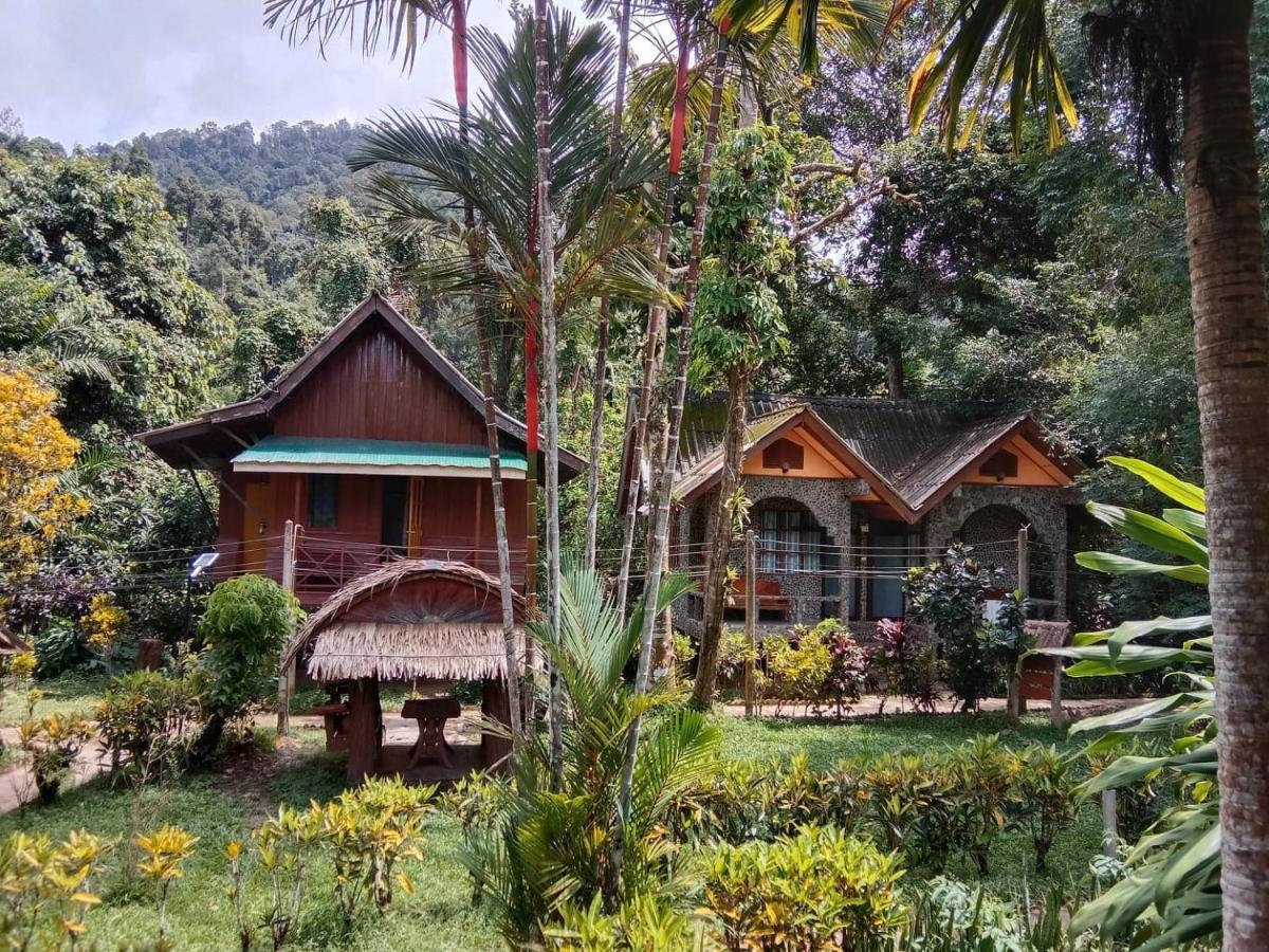 Tree Tops River Huts Resort Khao Sok National Park