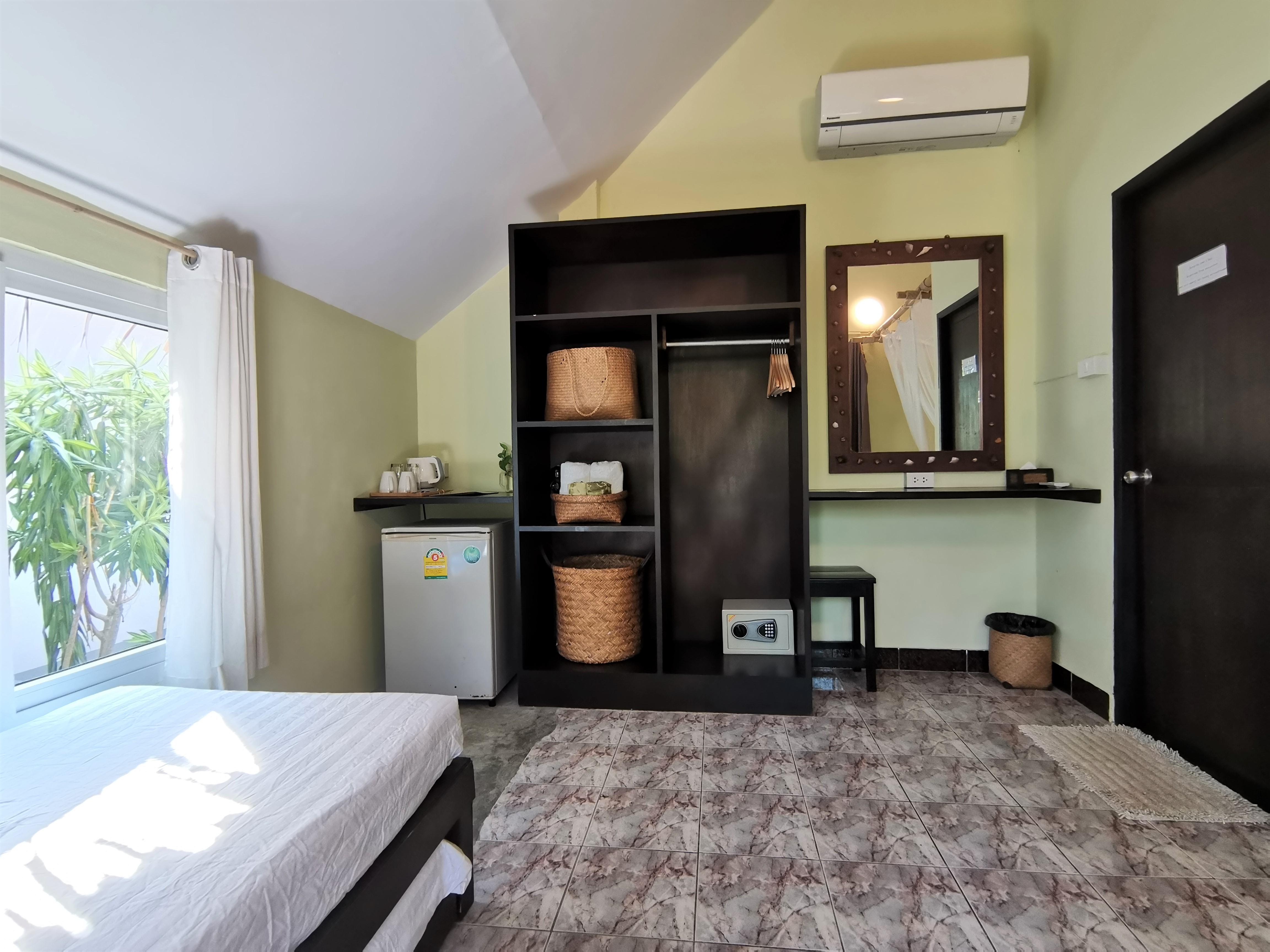 Bambie Boutique & Koh Lanta