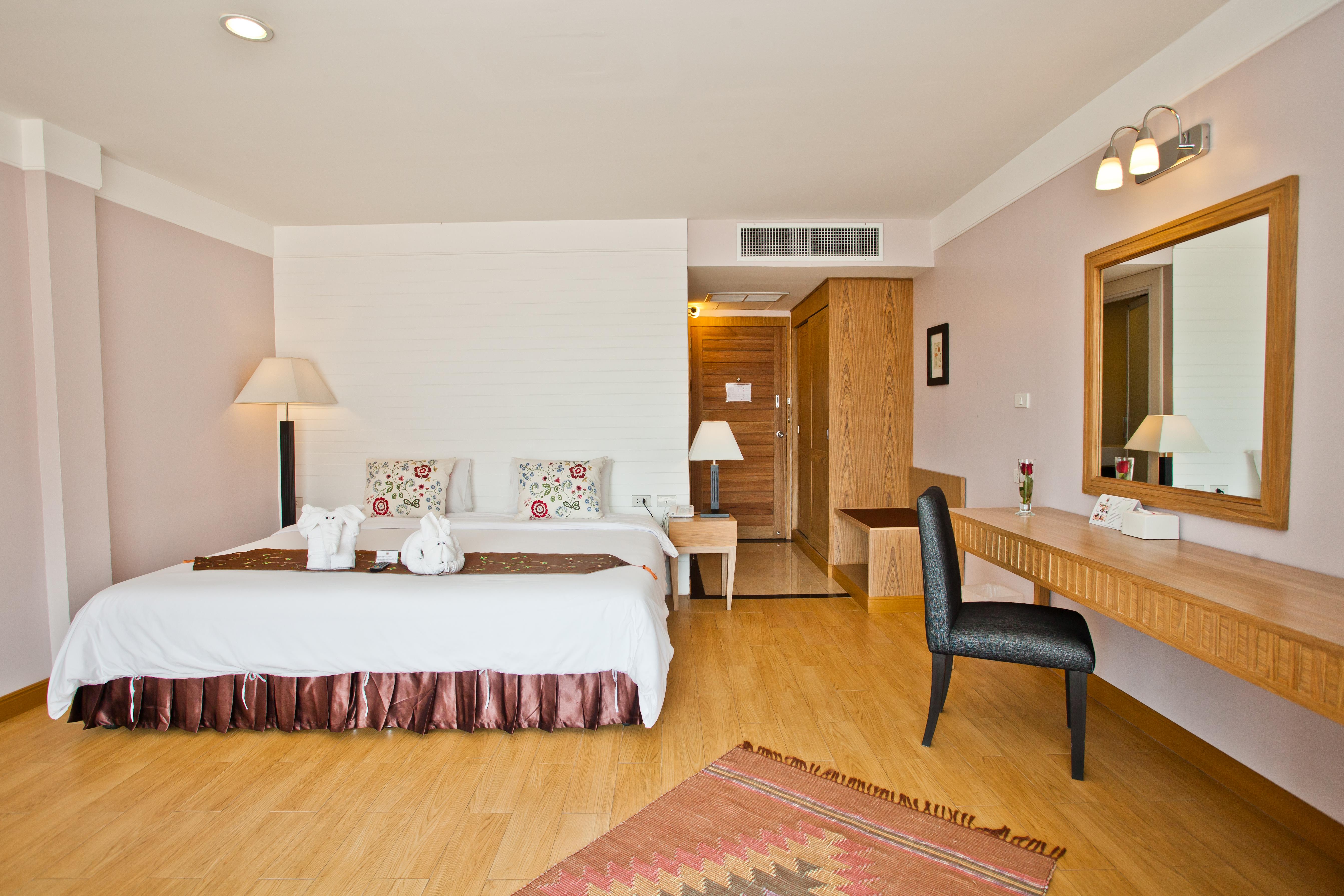 Paradise Hotel