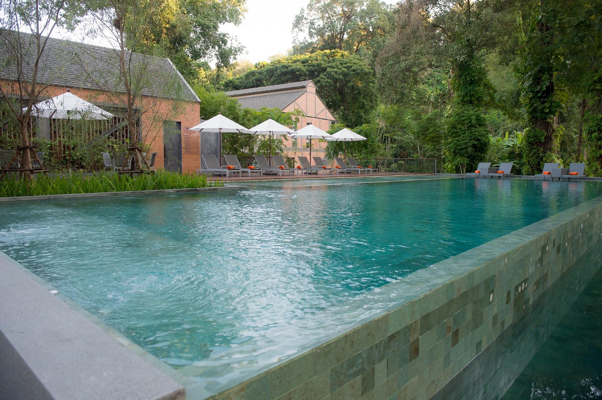 Resort Flora Creek Hang Dong