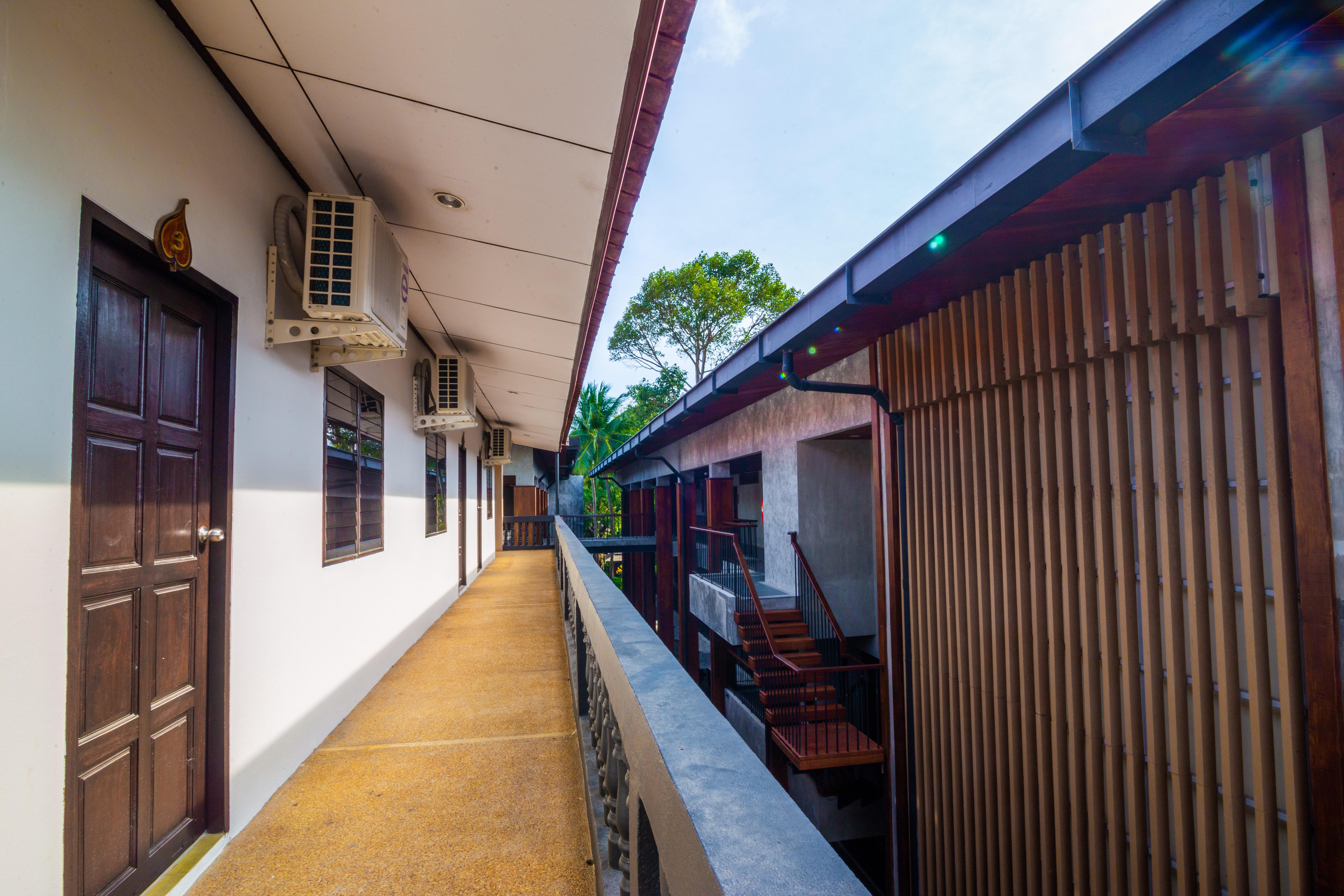 J4 Samui Hotel