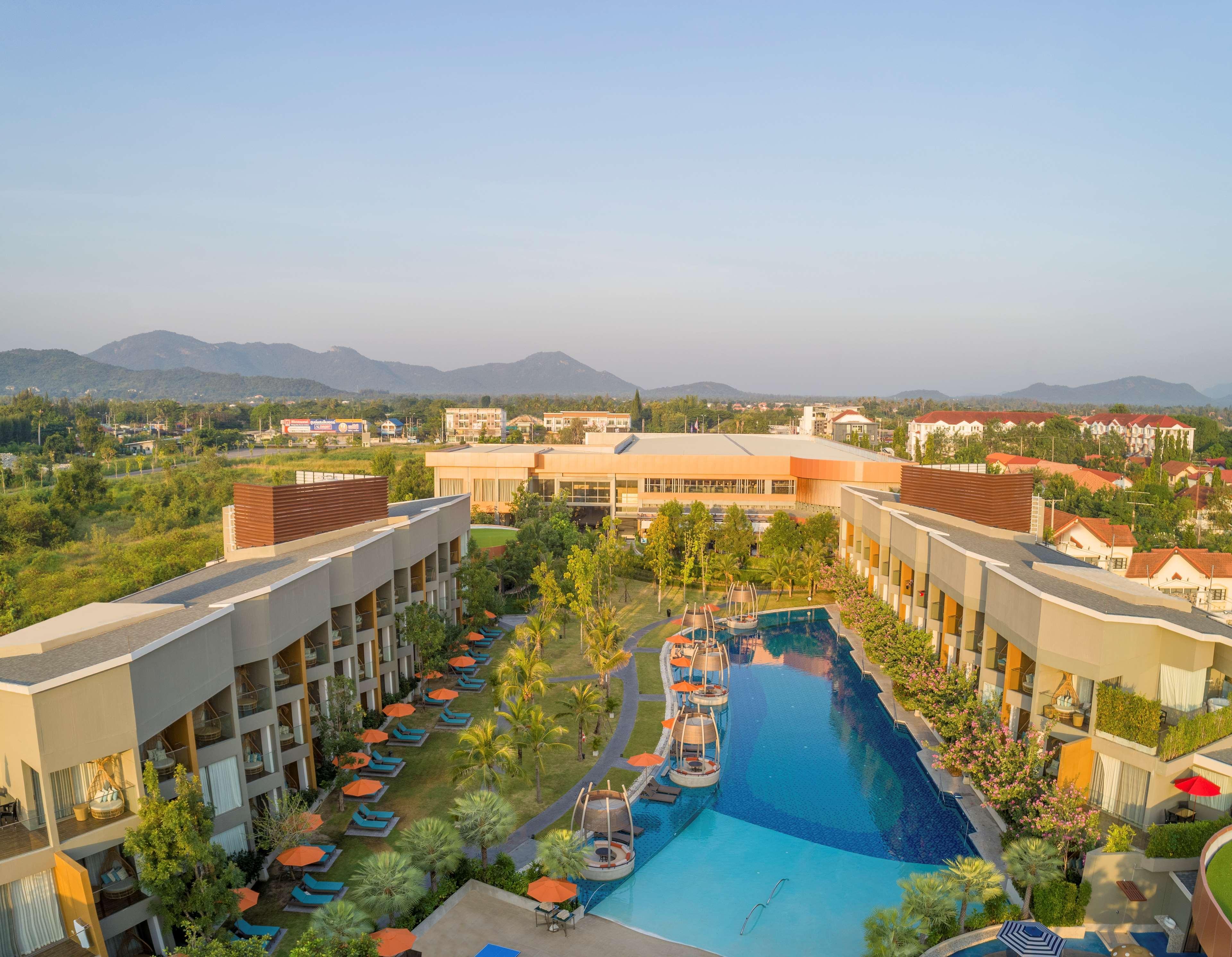 Avani+ Hua Hin Resort 5*