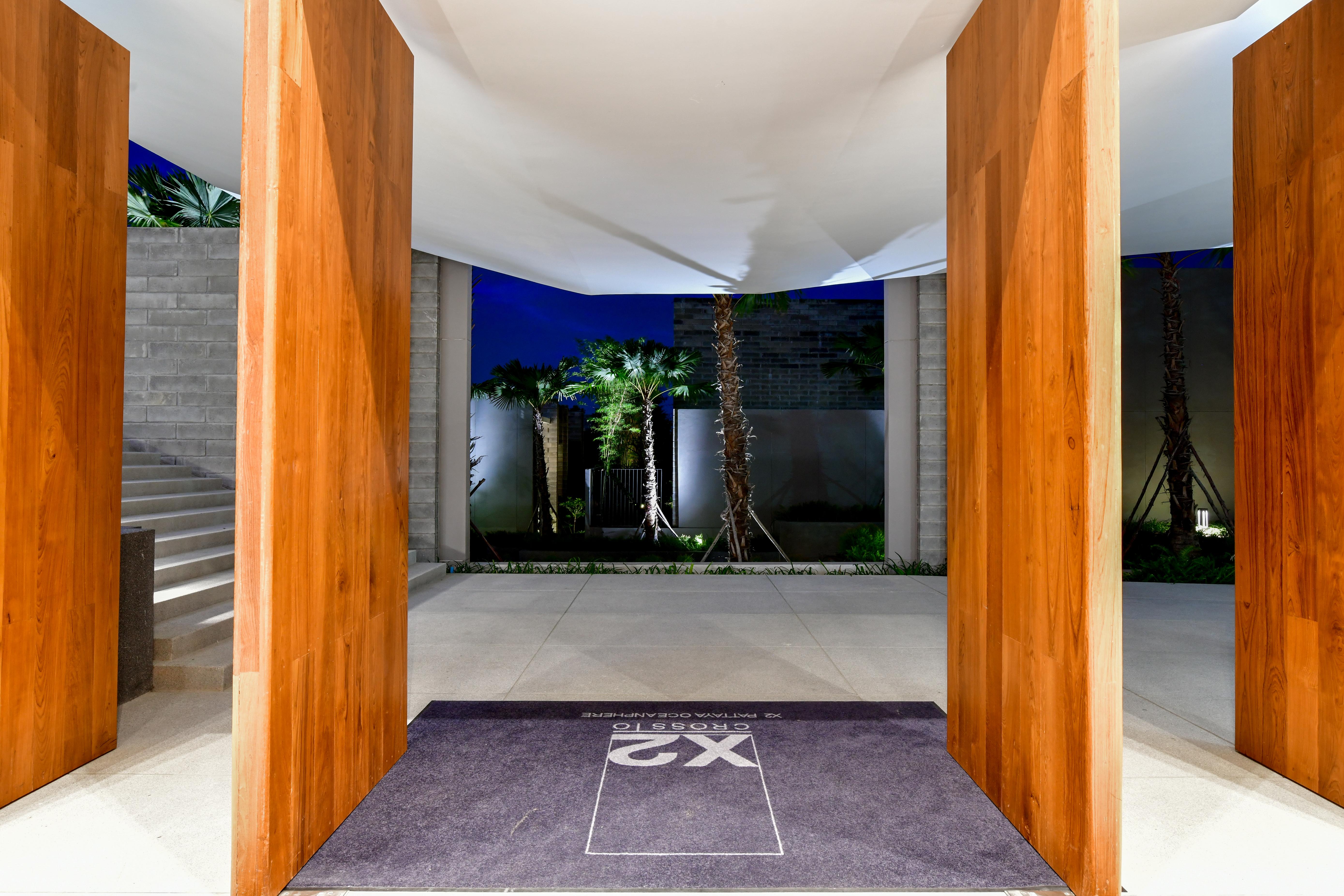 Resort Cross Pattaya Oceanphere - Formerly X2 Pattaya Oceanphere Na Chom Thian