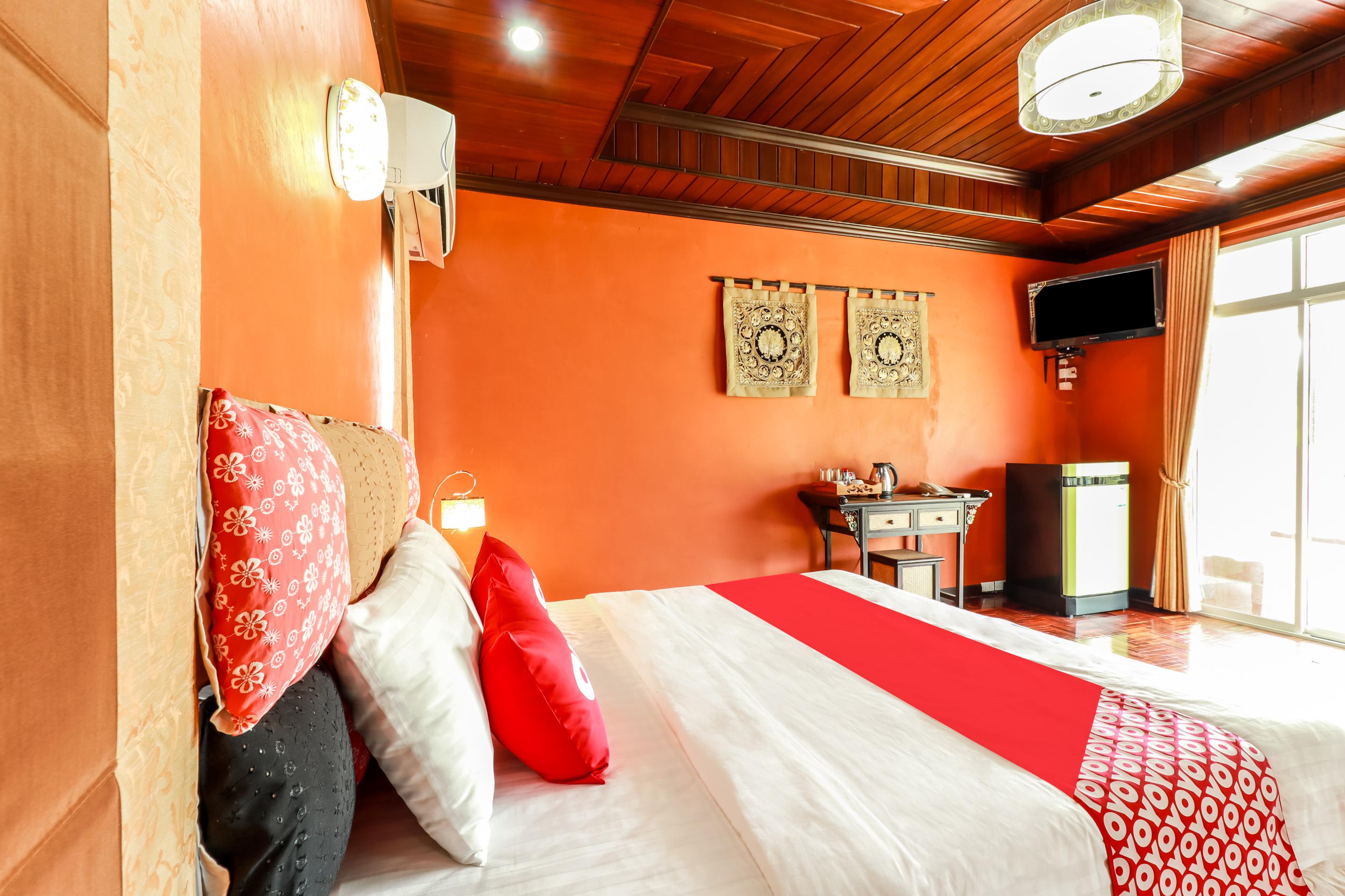 Hotel Oyo 416 Golden Nakara Maesai 2*