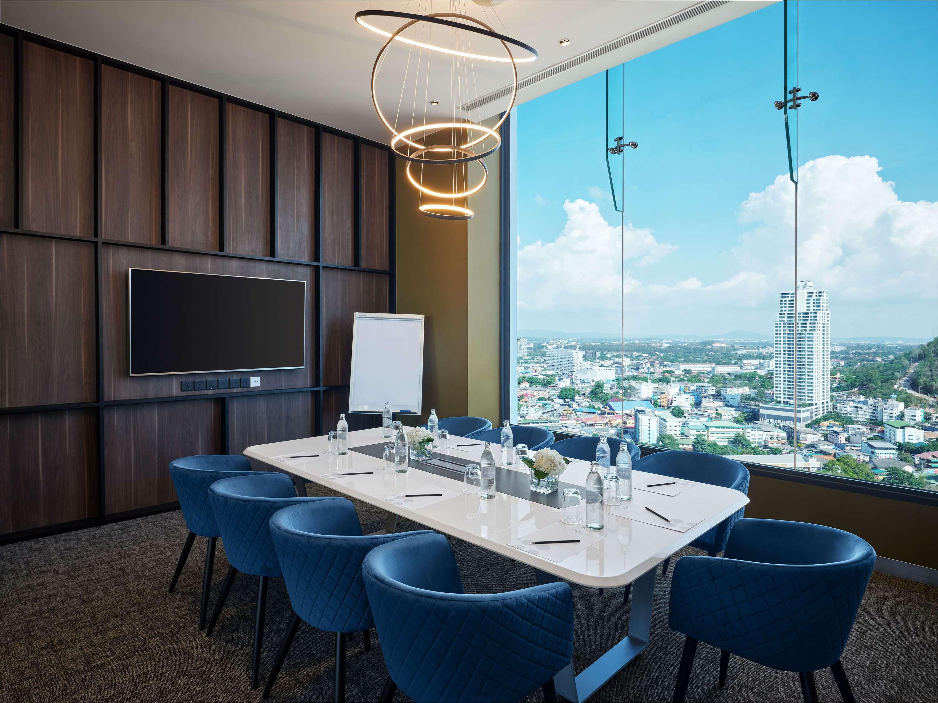 Hotel Novotel Marina Sriracha