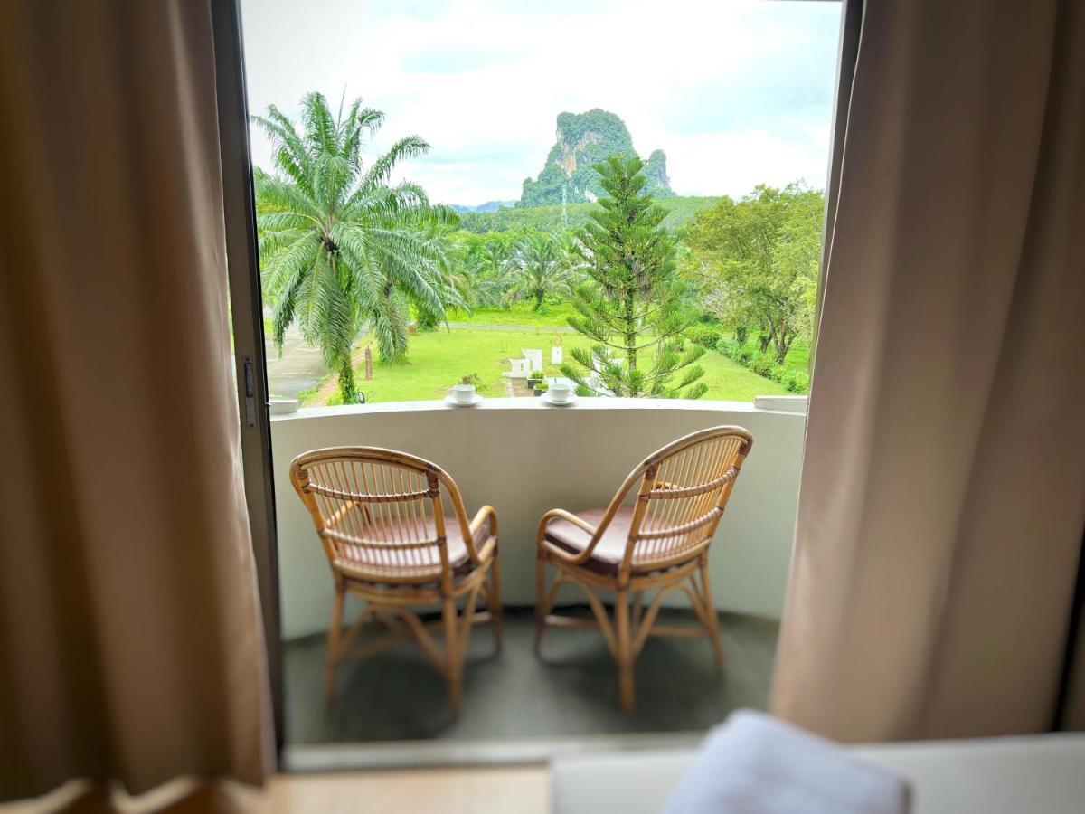 Pn Mountain And Krabi 3*