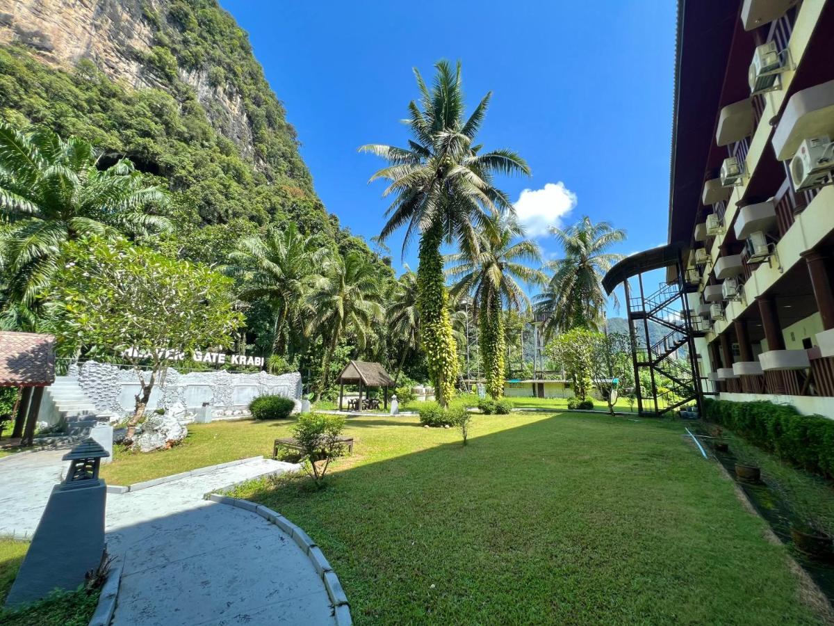 Pn Mountain And Krabi 3*
