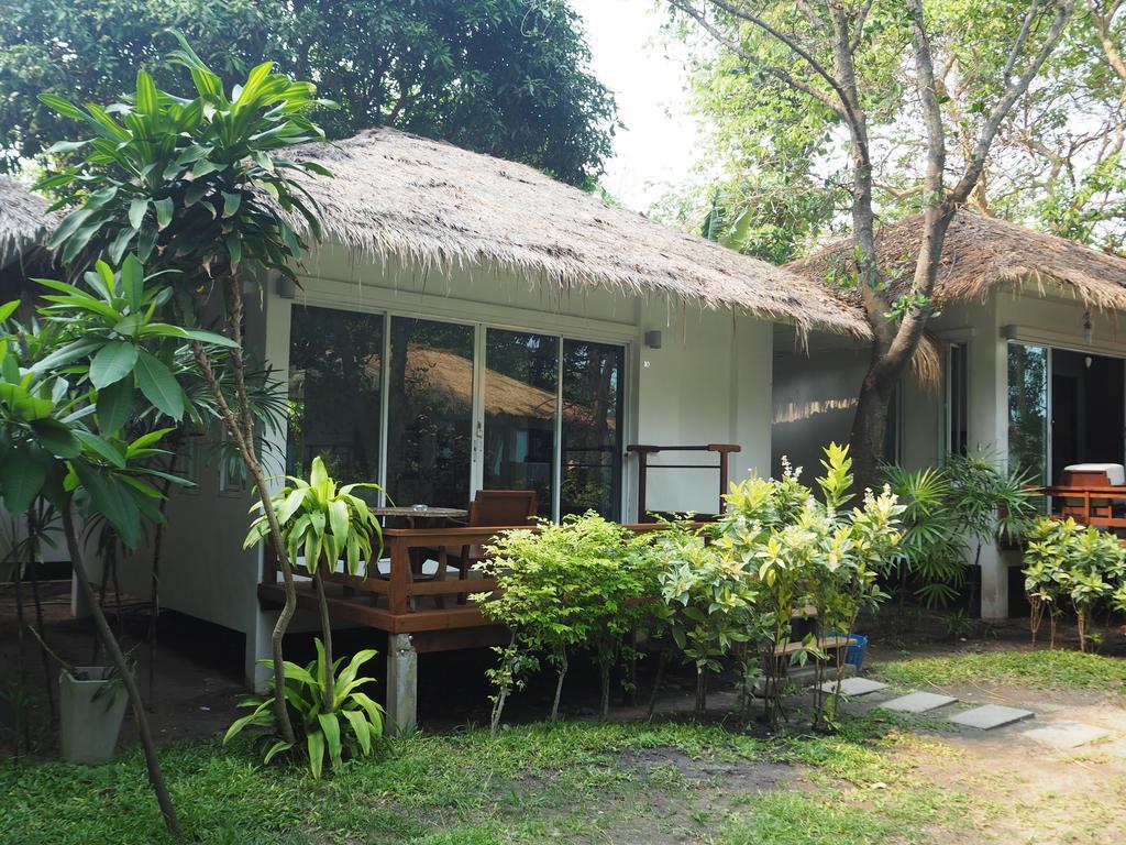 Larissa Samed Resort Koh Samet