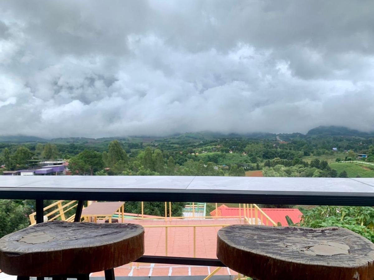 กุหลาบแดง Resort Khao Kho