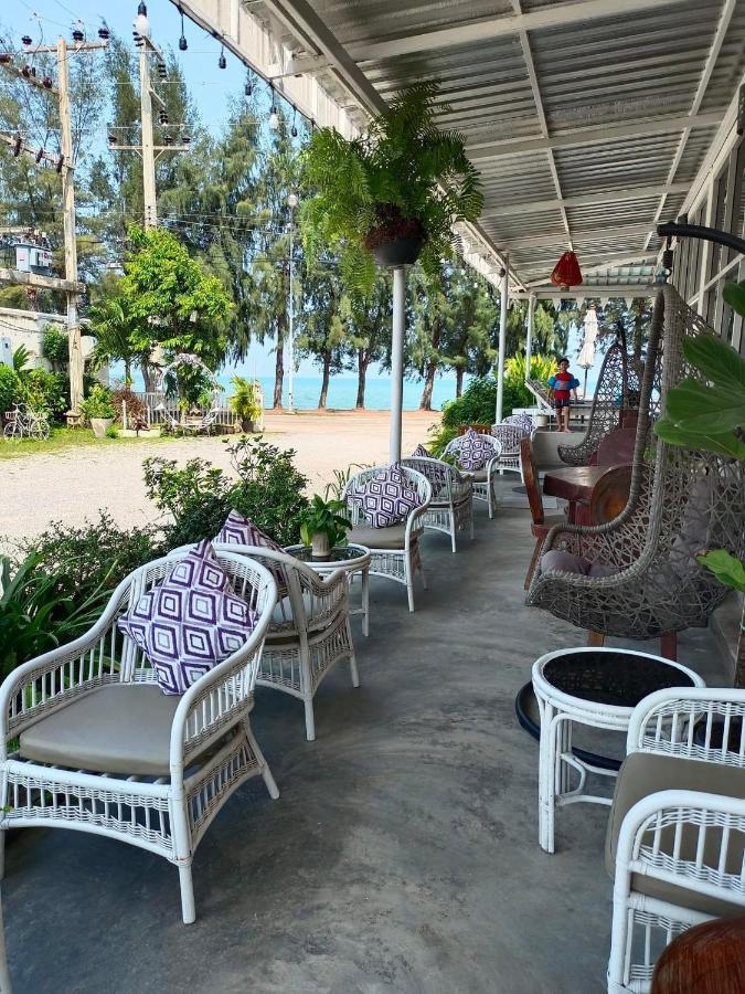 Bc Summer Bed & Breakfast Pran Buri