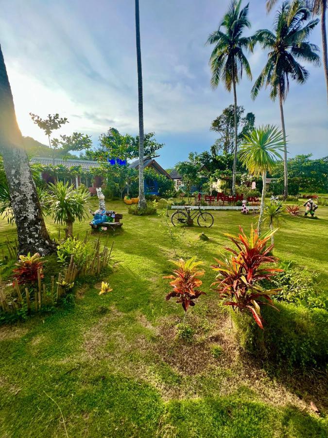 Lee Red House Resort Ban Lak Uan