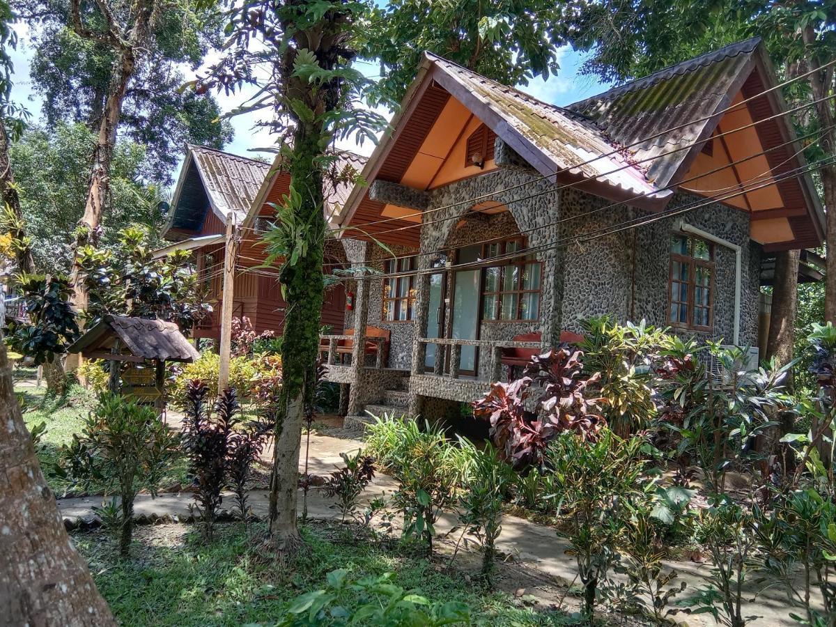 Resort Tree Tops River Huts Khao Sok National Park