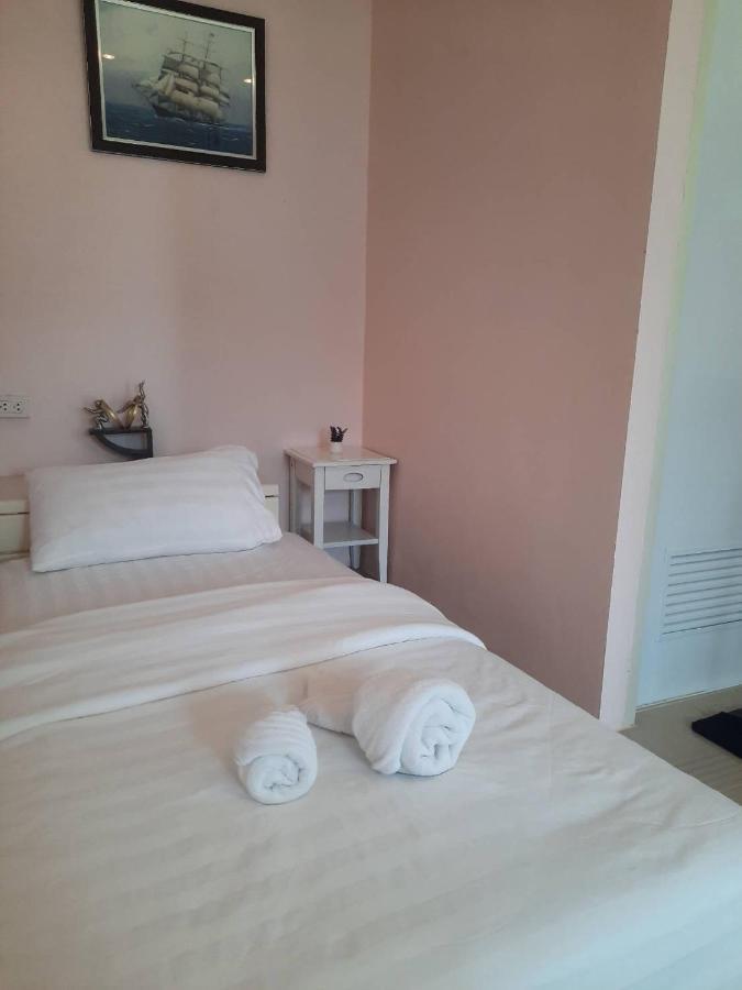 Pon Guest house *