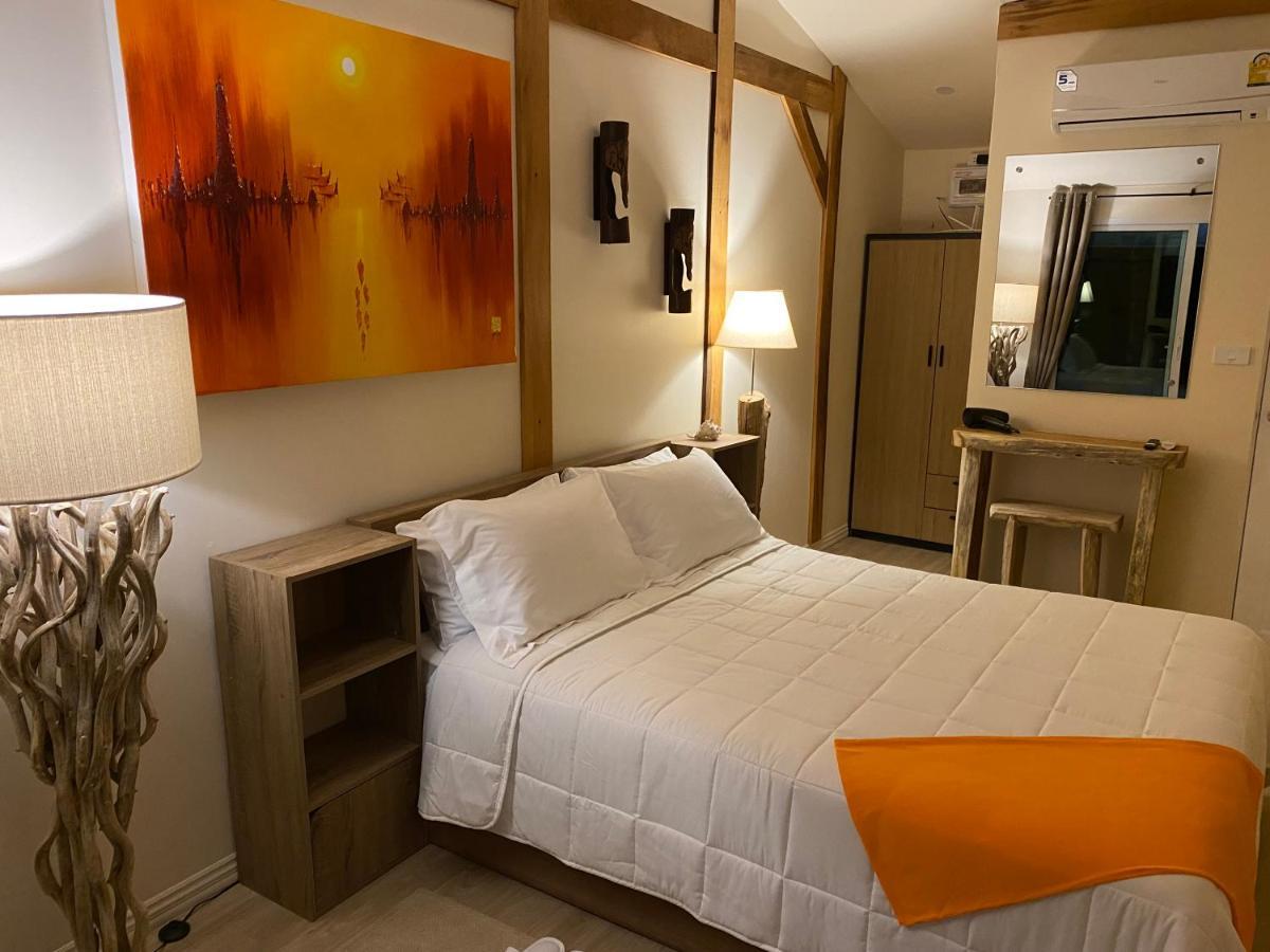 Nam Jai Beach - Sunset Resort Ban Bang Po