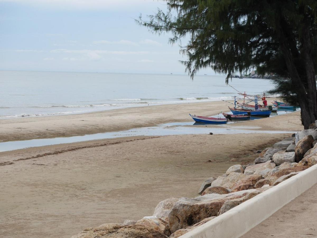 Aparthotel Chelona Beachfront Huahin