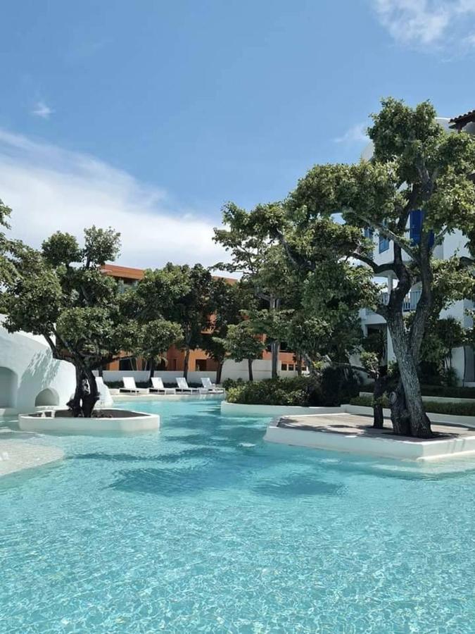 Chelona Beachfront Huahin *