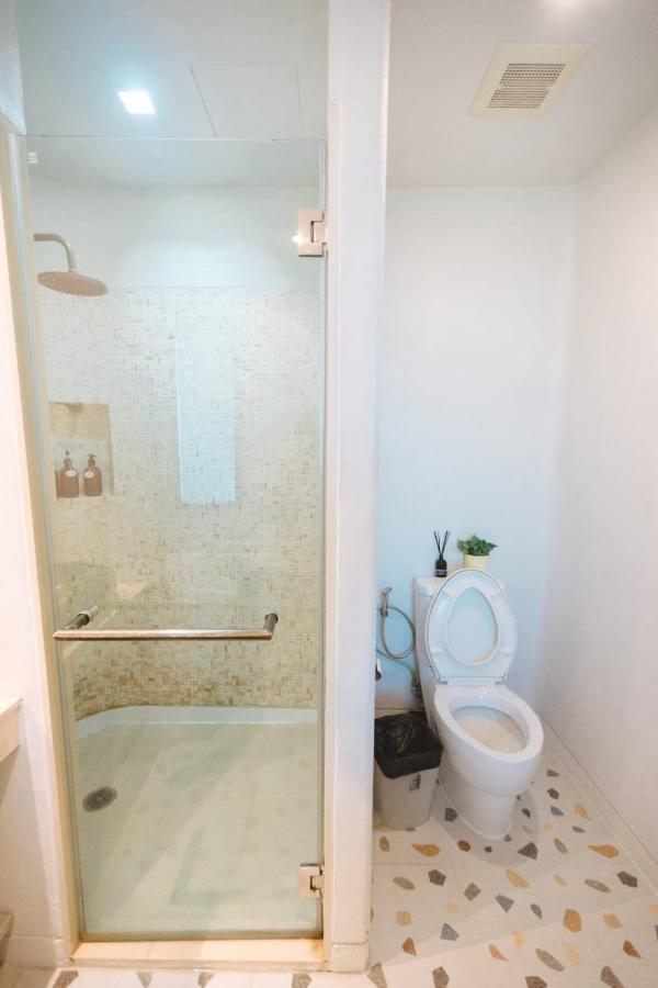 Chelona Beachfront Huahin Aparthotel Khao Tao