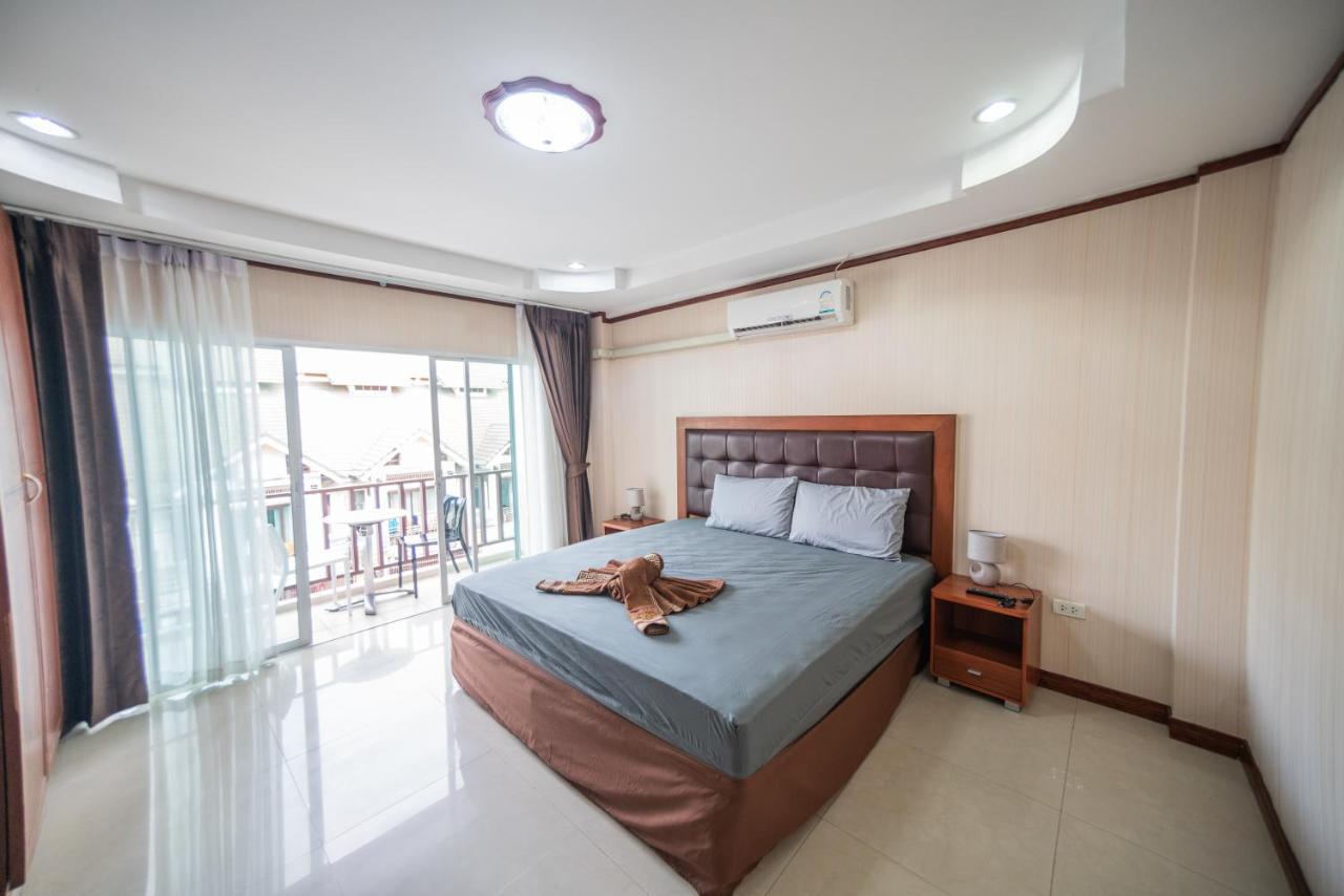 Shiba Hotel *
