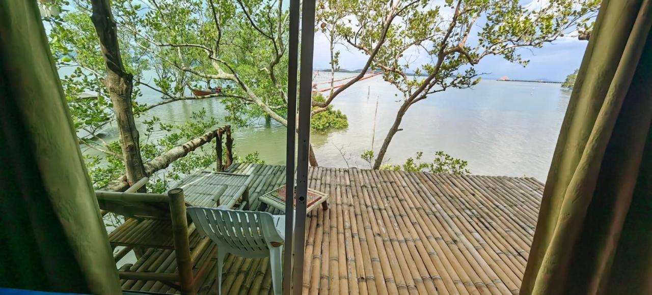 Homestay Deep House Sea View *